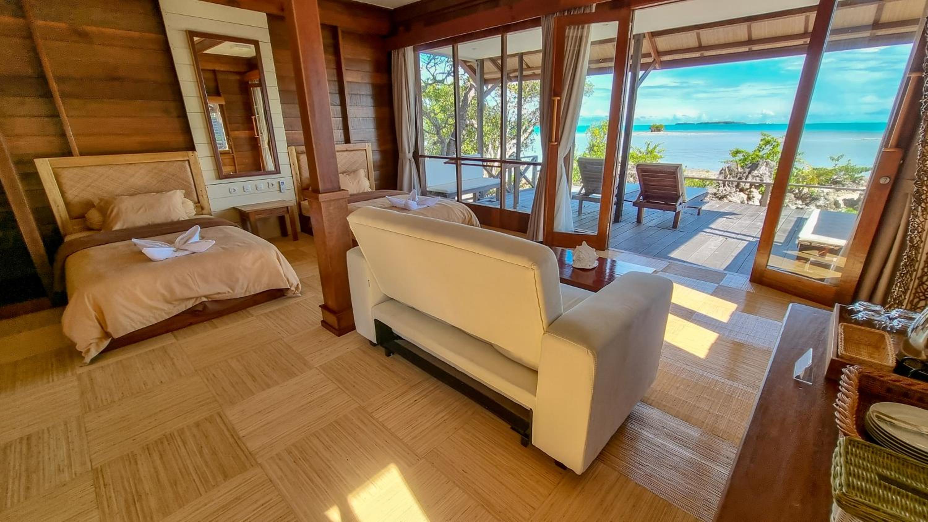 Villa - Beach Front - Photo 19