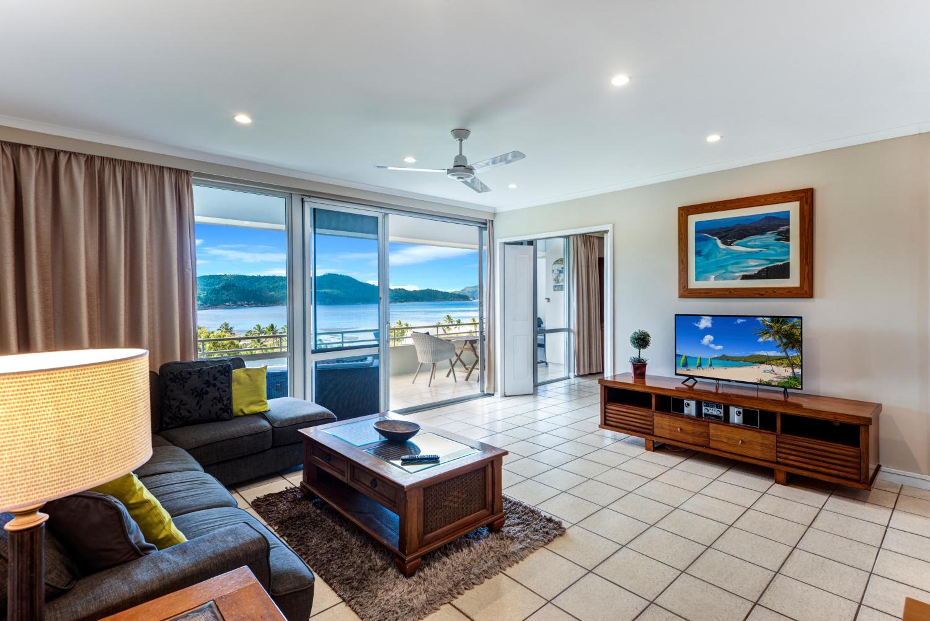 2 Bedroom Apartment with Sea View - Apartment 208 photo 1