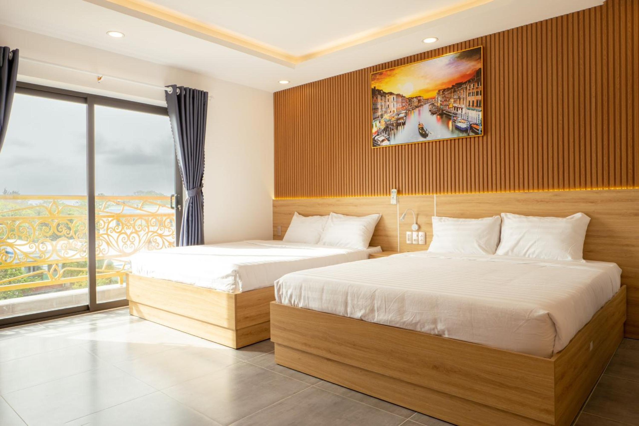 Quadruple Room with Balcony