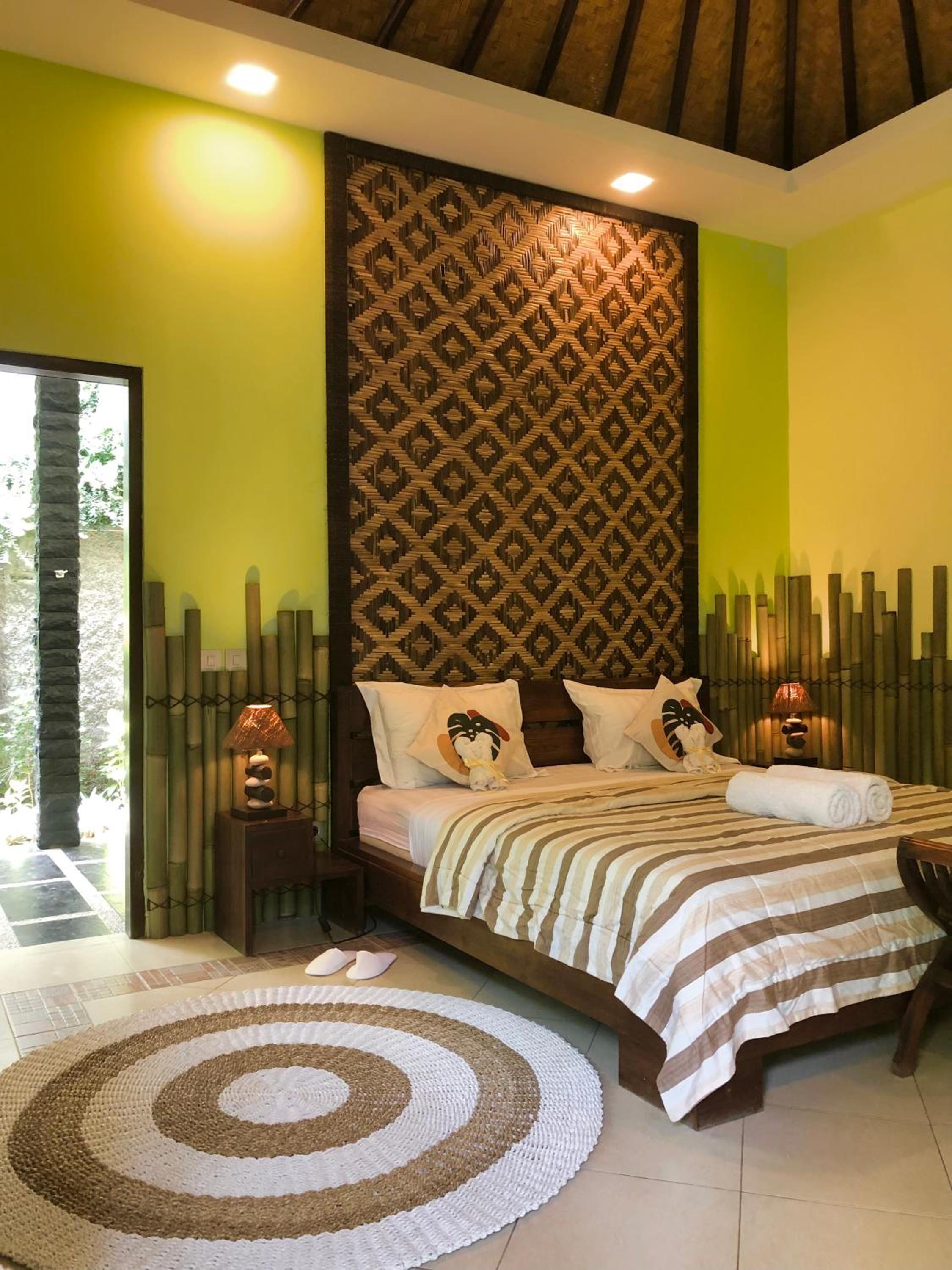 One-Bedroom Bungalow - Photo 1