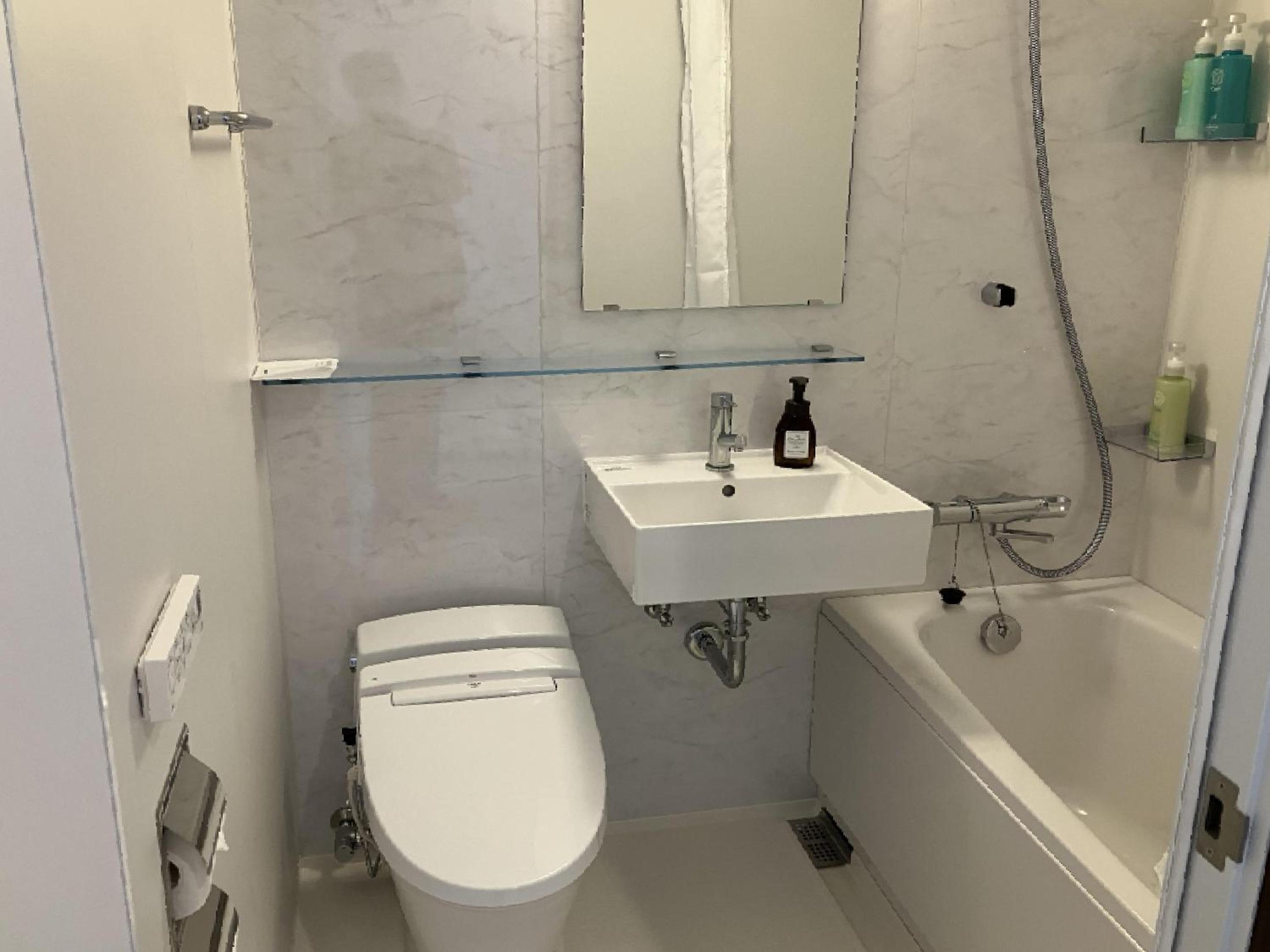 Single Room photo 3
