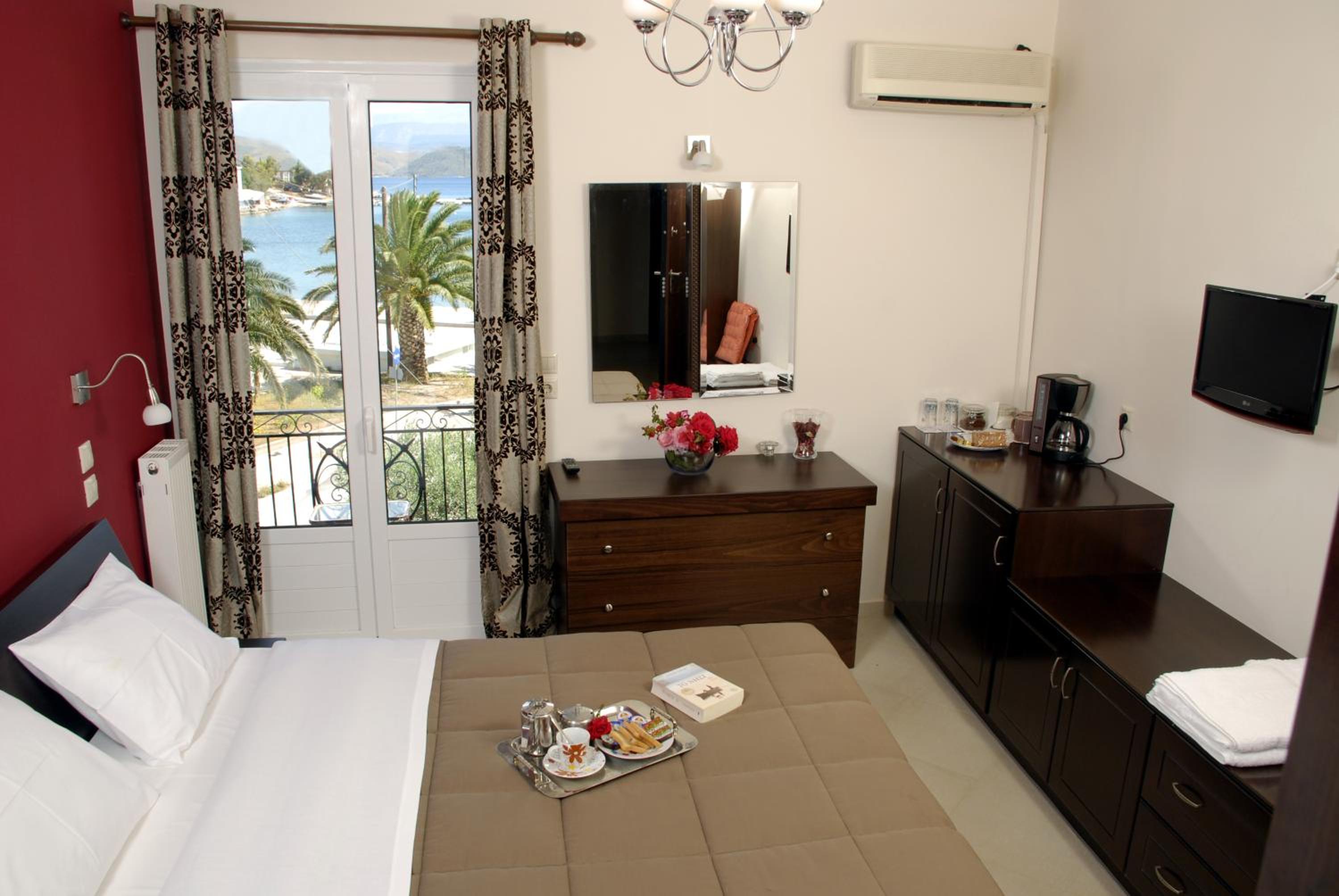 Double Room with Sea View - Photo 1