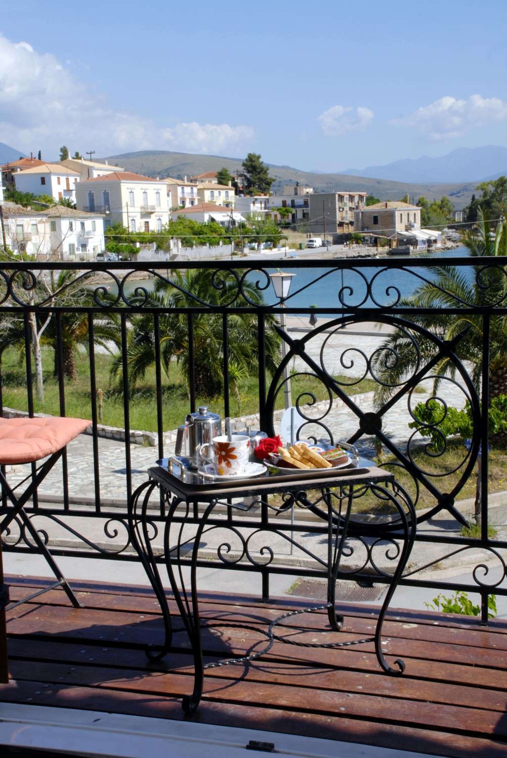 Double Room with Sea View - Photo 15