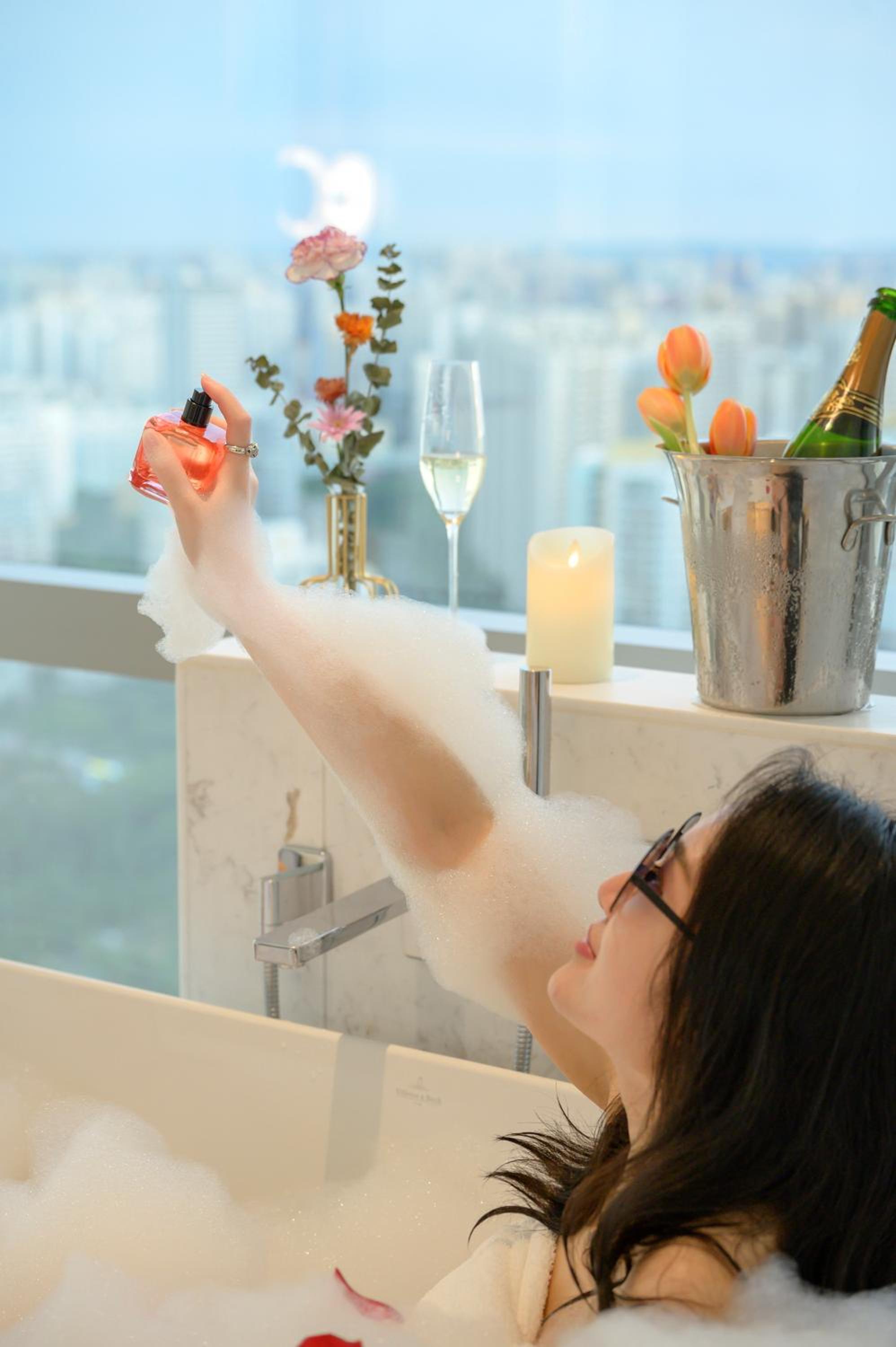 Luxury Magnifique Room, 1 King Bed, Ocean View - Photo 3