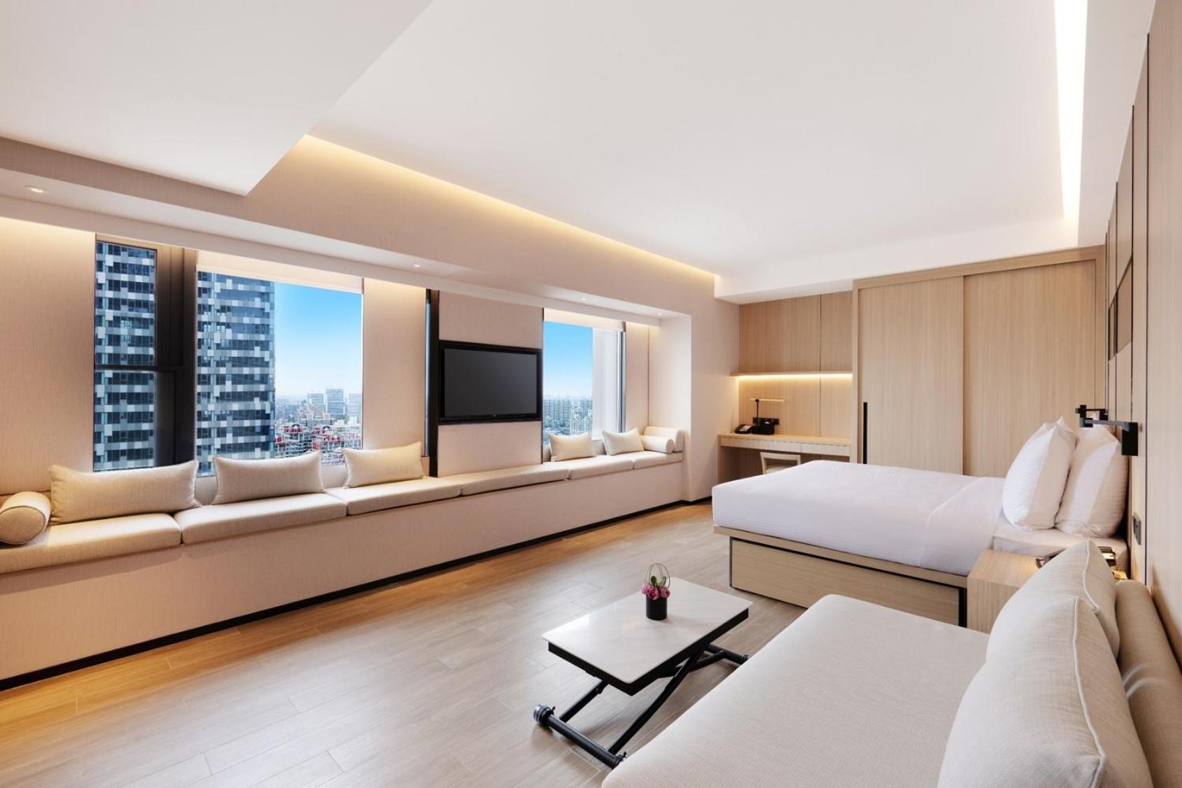 Executive Studio