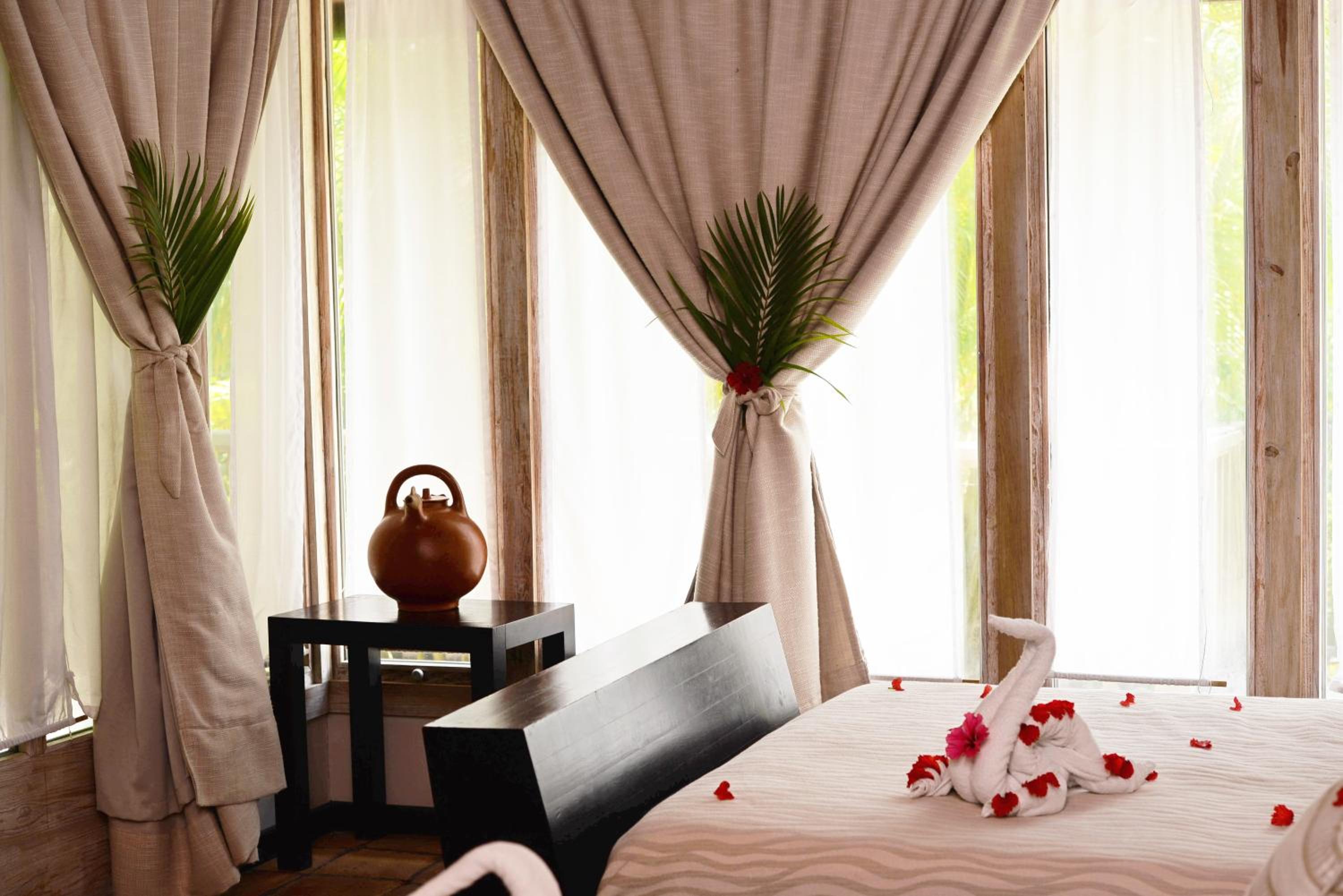 Standard King Room photo 3