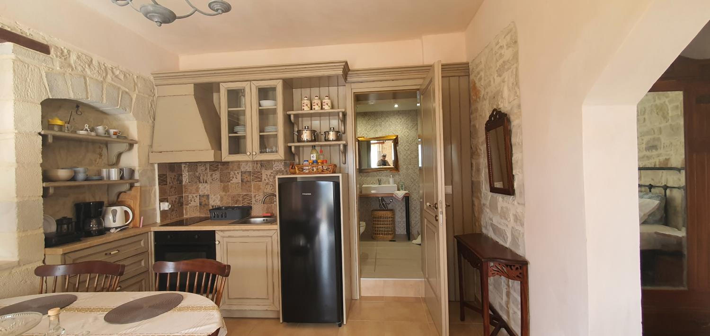 Studio Apartment photo 3