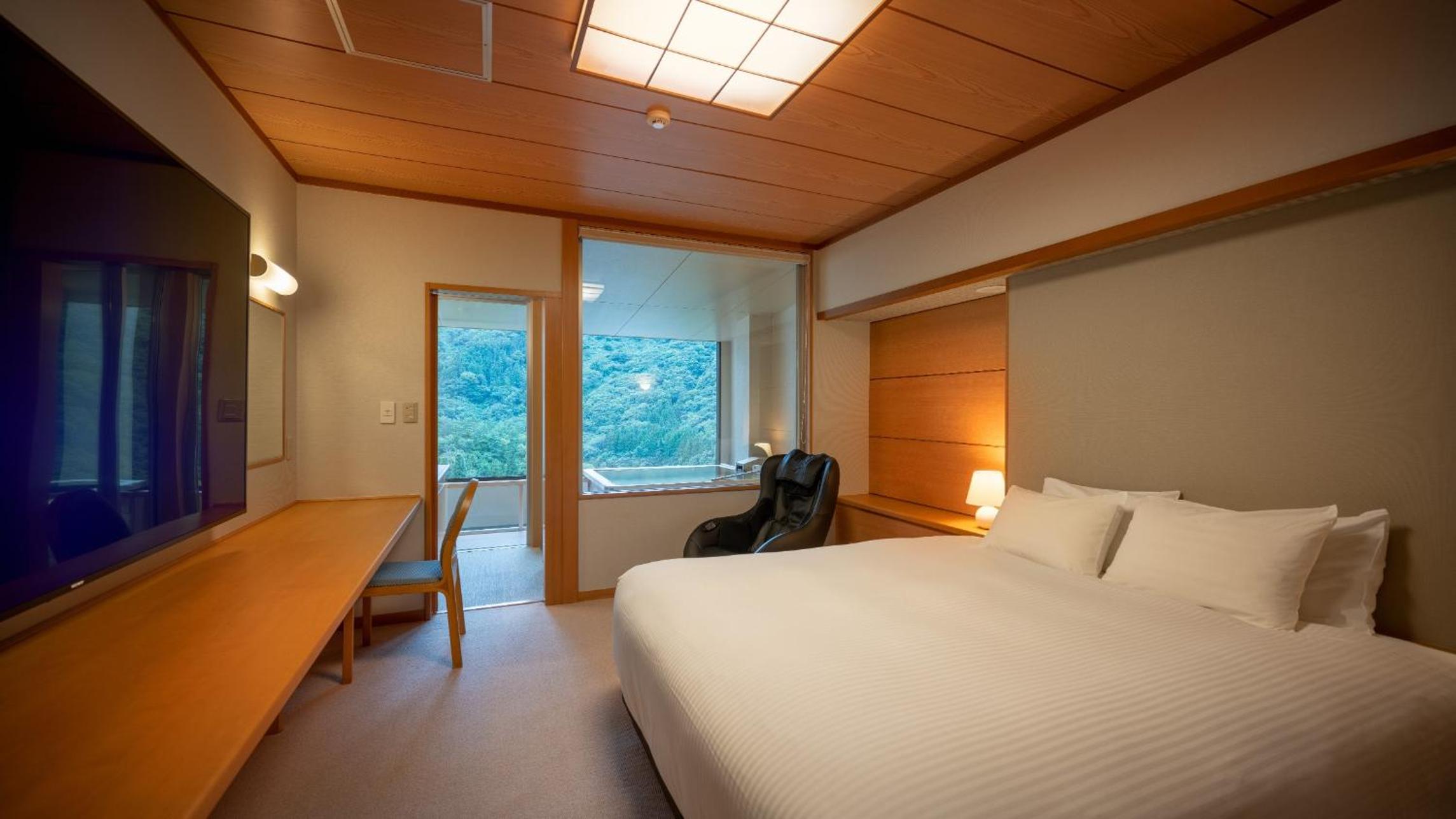 Deluxe Double Room with Open-Air Bath with Valley View photo 1