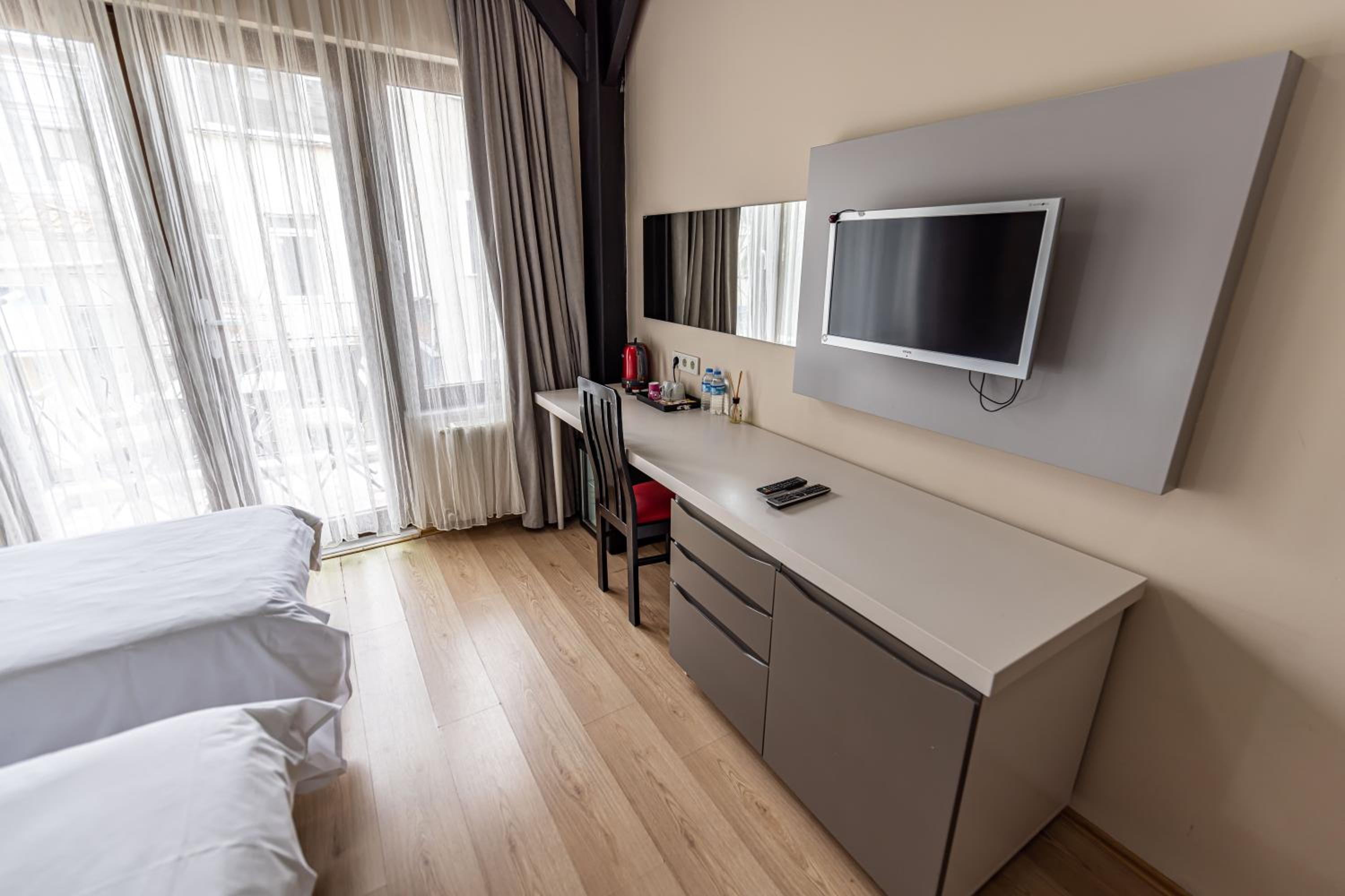 Deluxe Double or Twin Room with Balcony photo 1