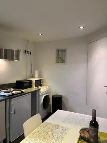 Apartment - Ground Floor photo 3