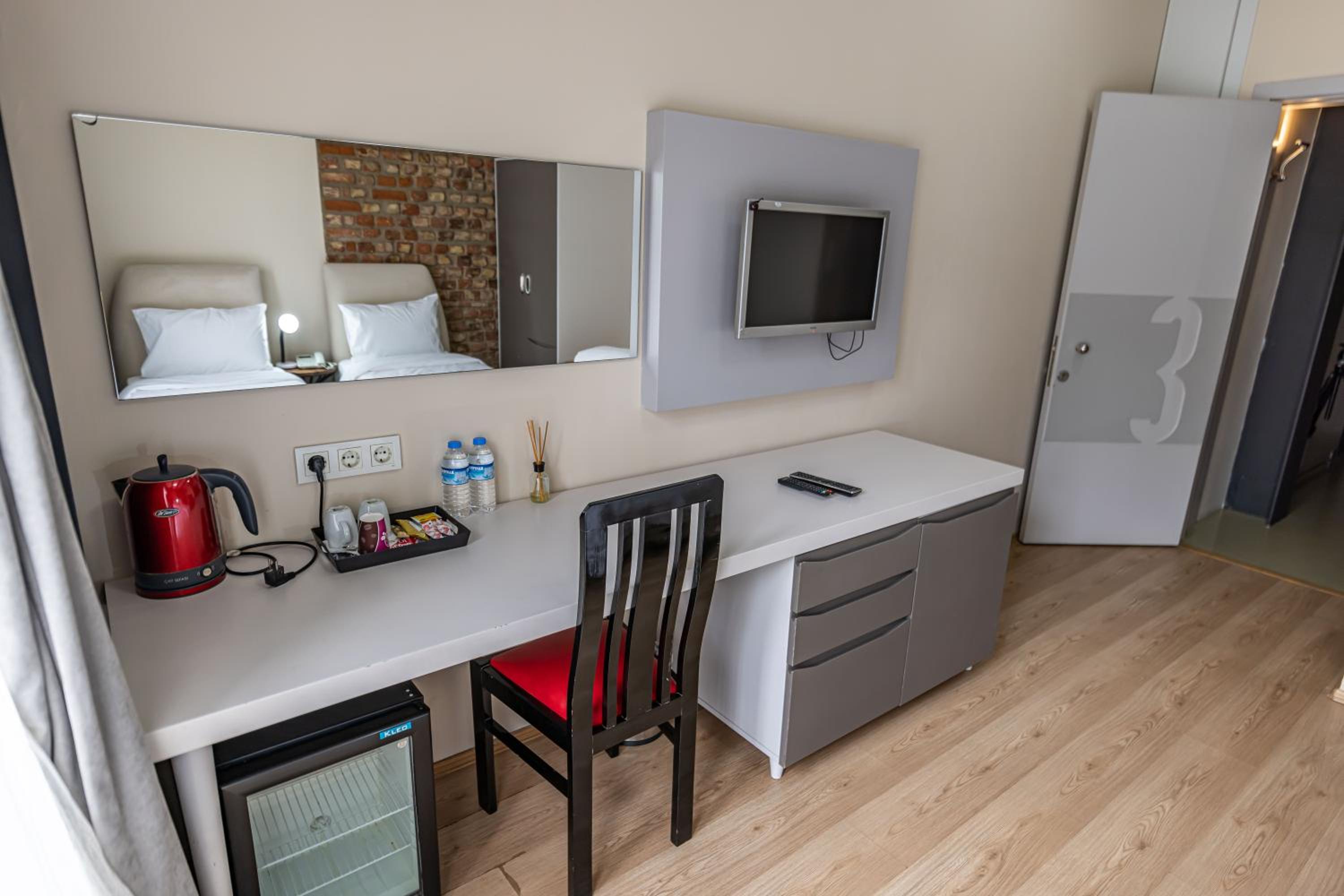 Deluxe Double or Twin Room with Balcony photo 2