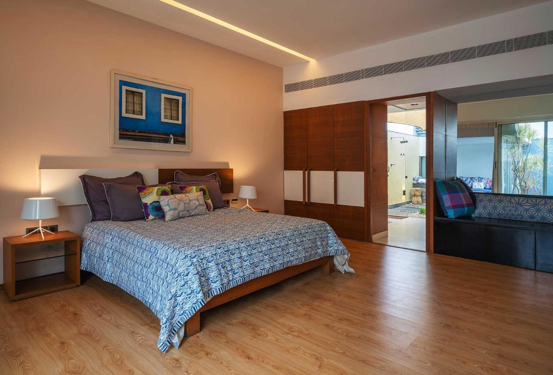Villa photo 2