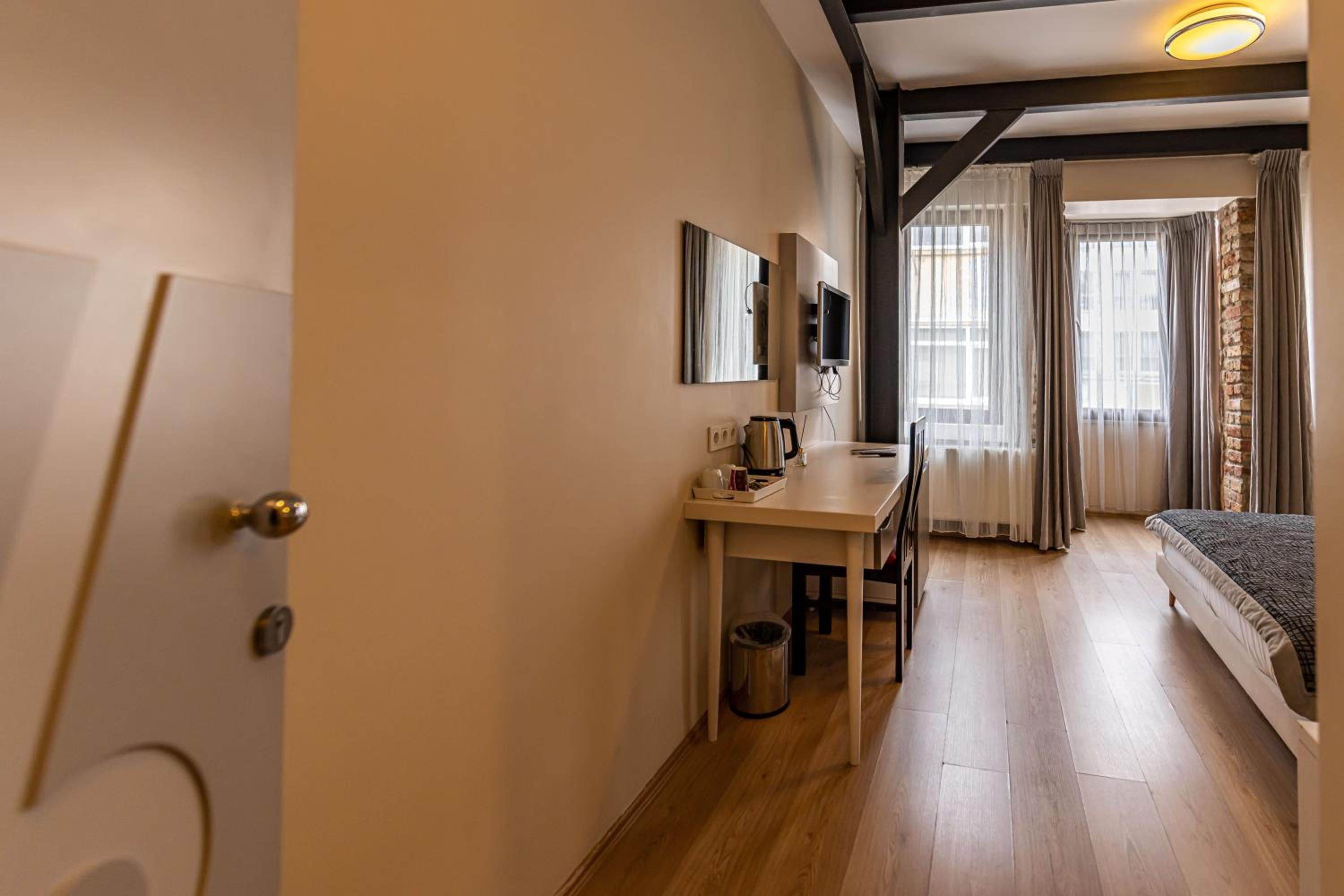 Deluxe Double Room photo 2