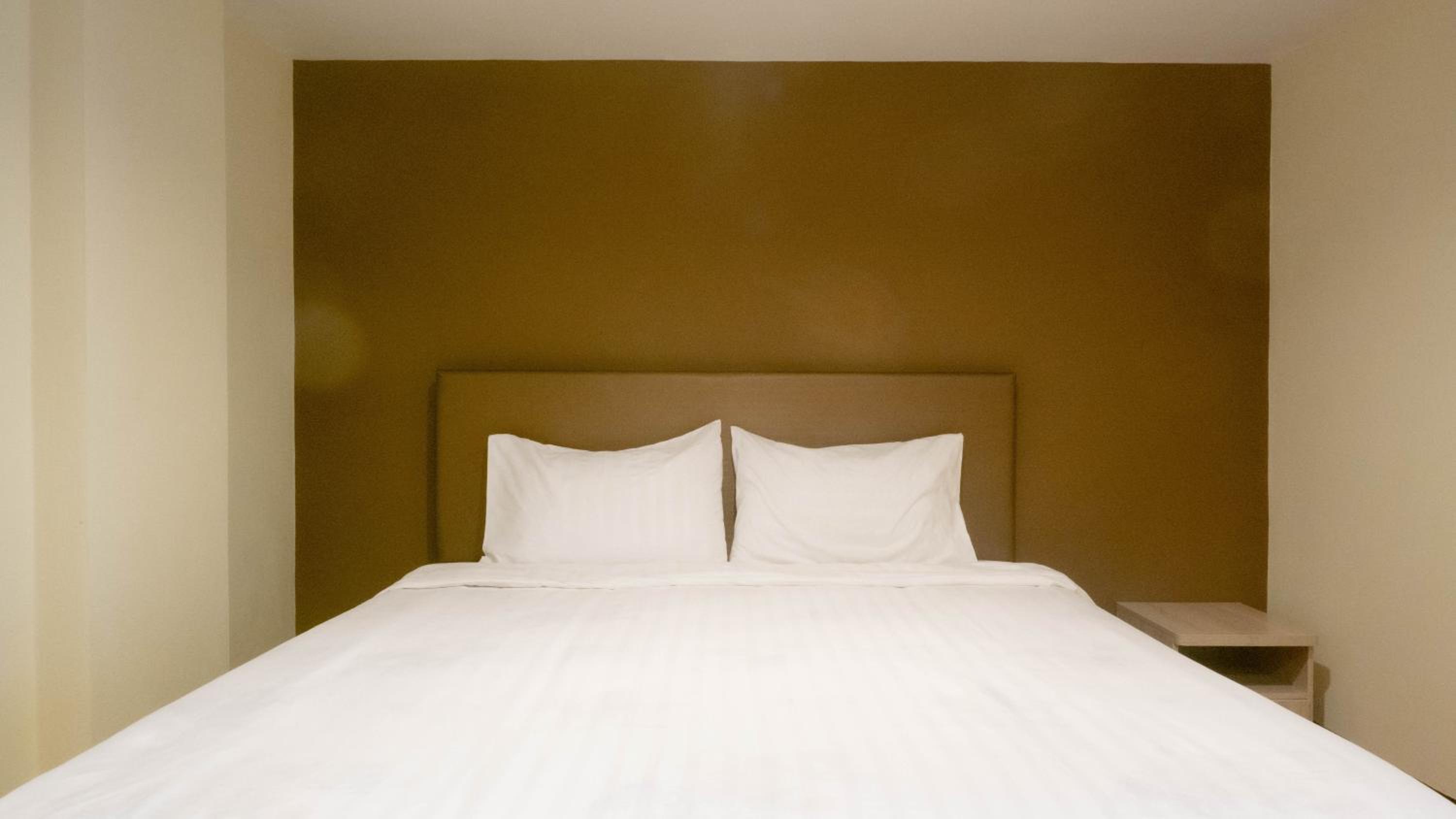 Standard Double Room - Photo 13