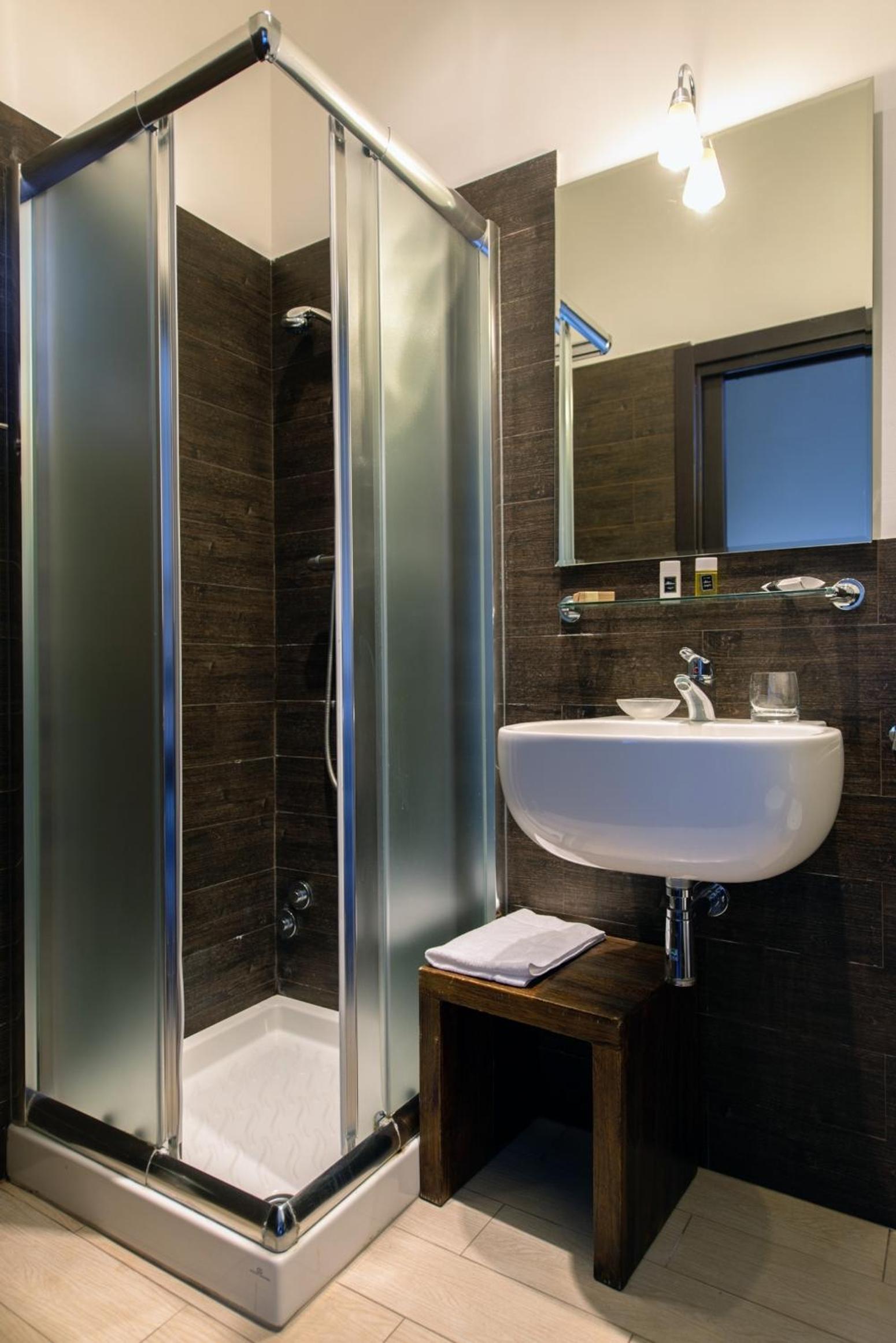 Classic Double Room with Balcony photo 2
