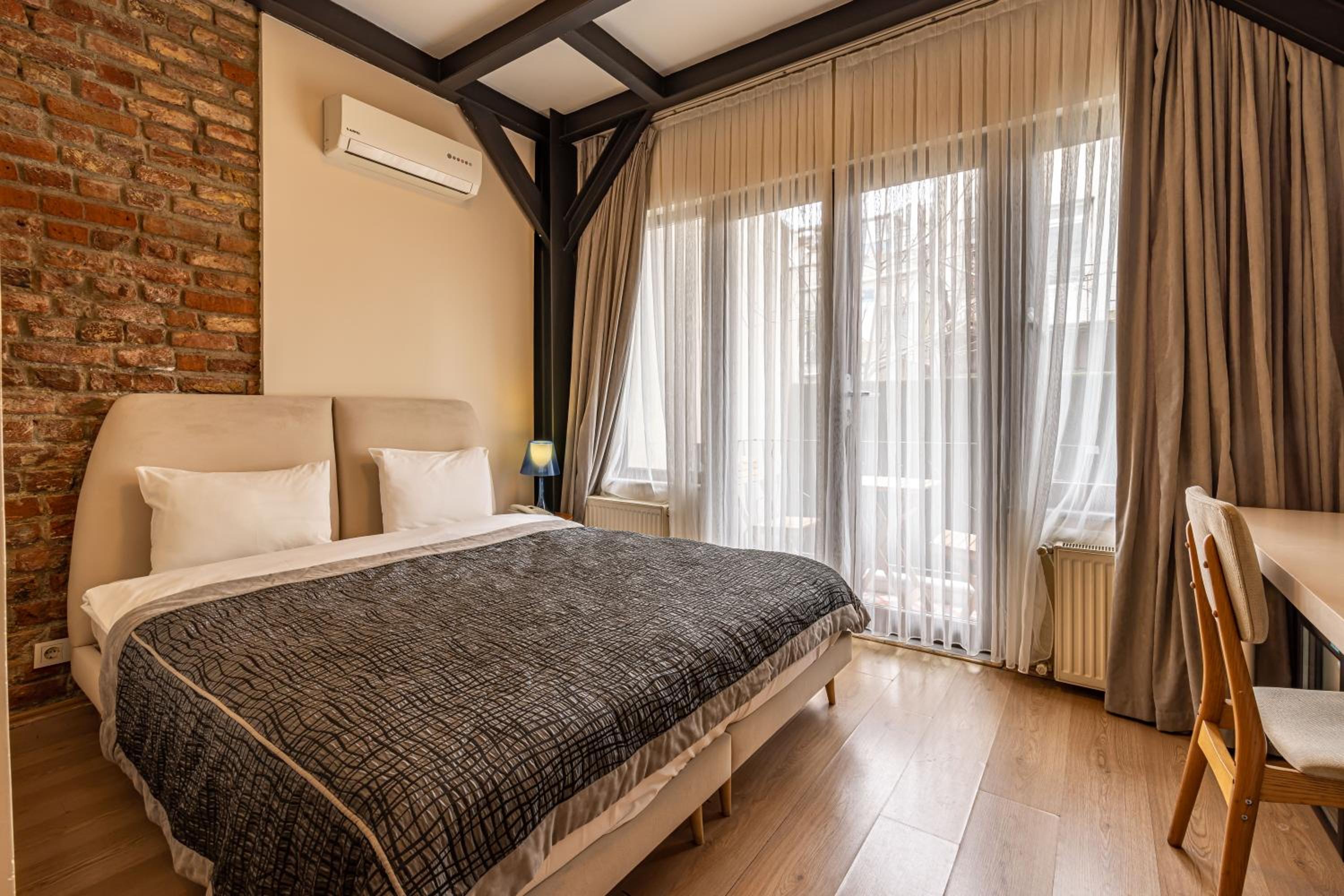 Superior Double or Twin Room with Garden View photo 3