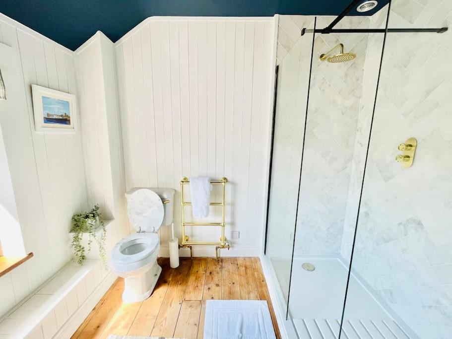 Two-Bedroom House photo 2