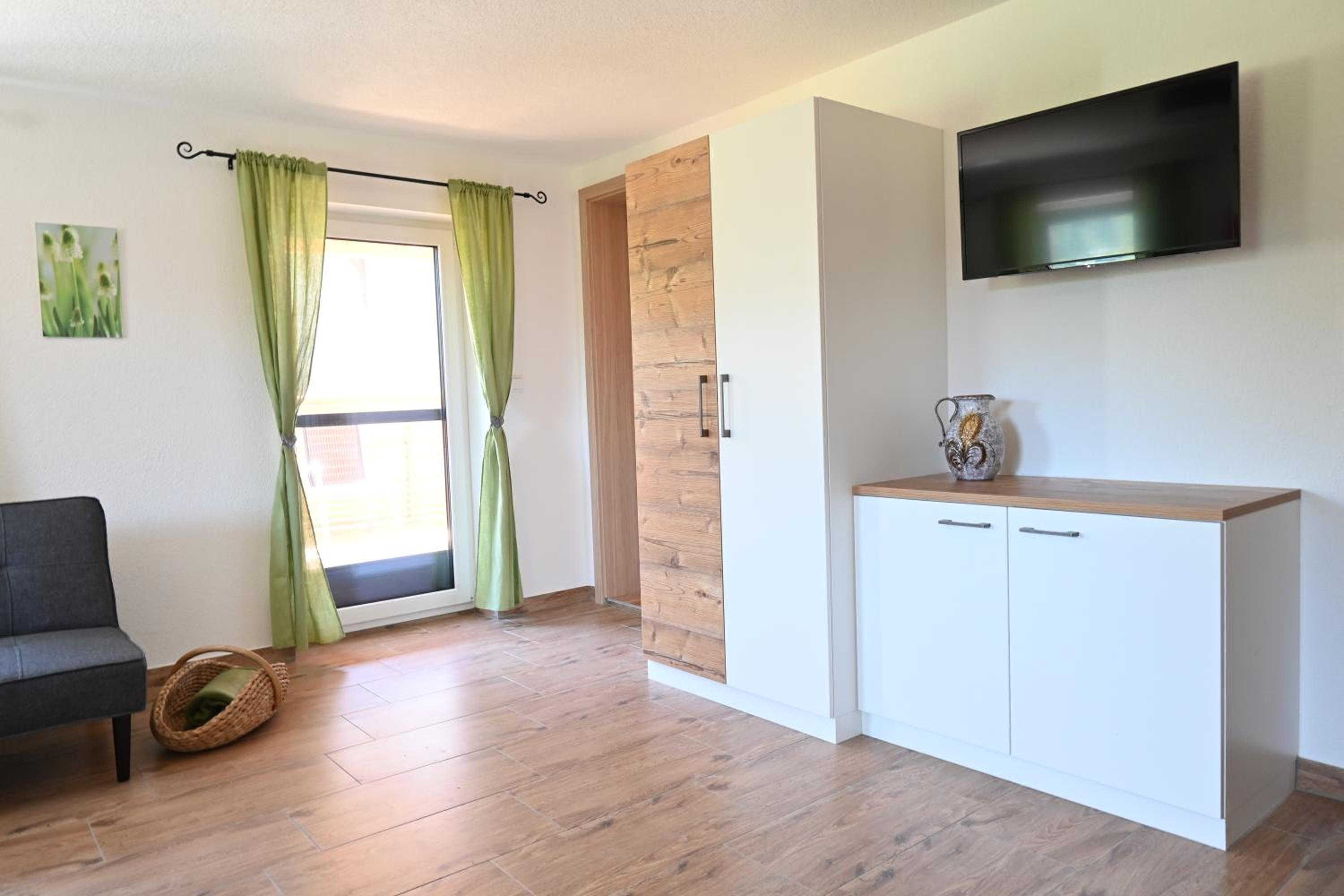 Apartment with Balcony photo 1
