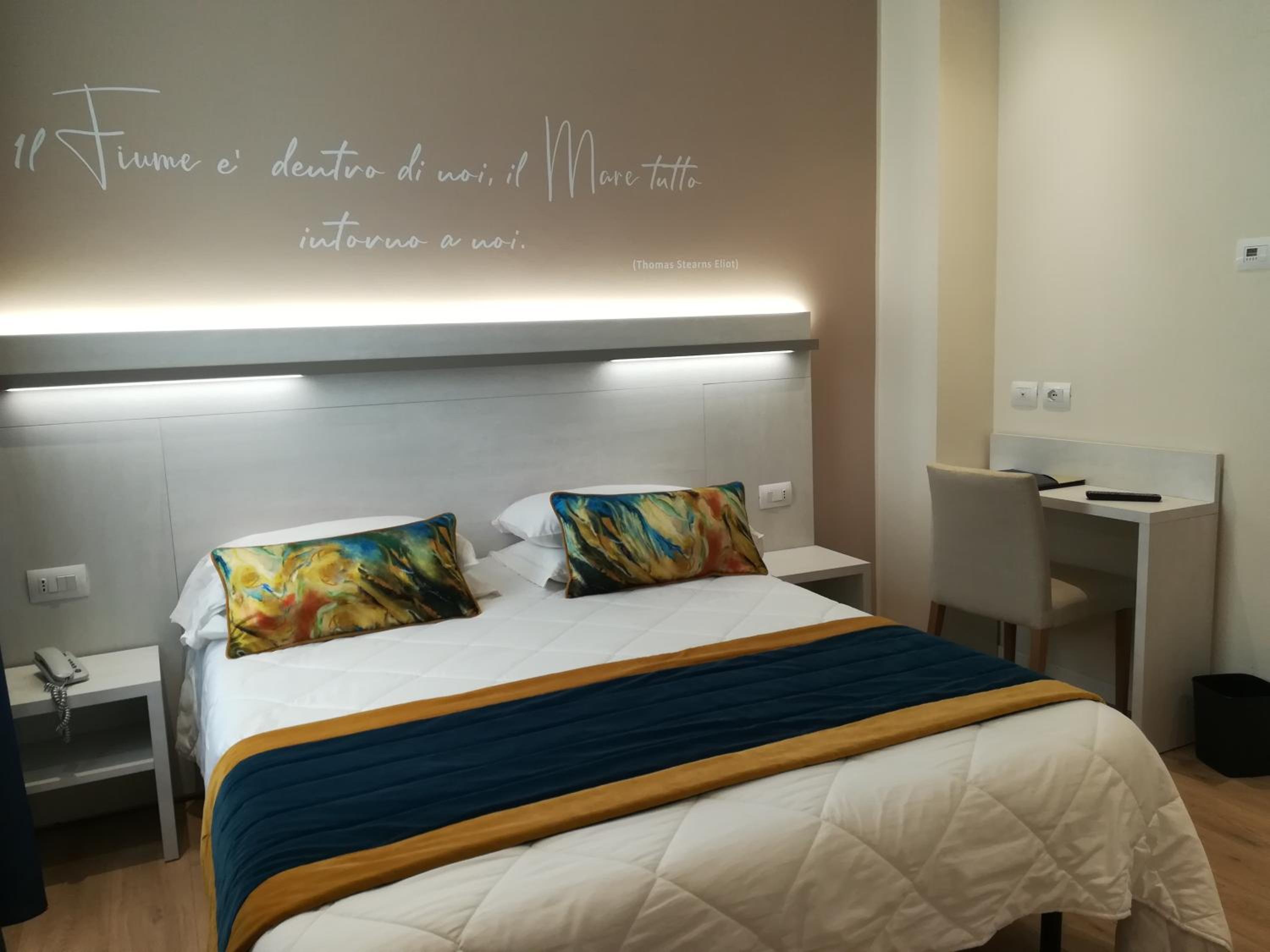 Small Double Room photo 1