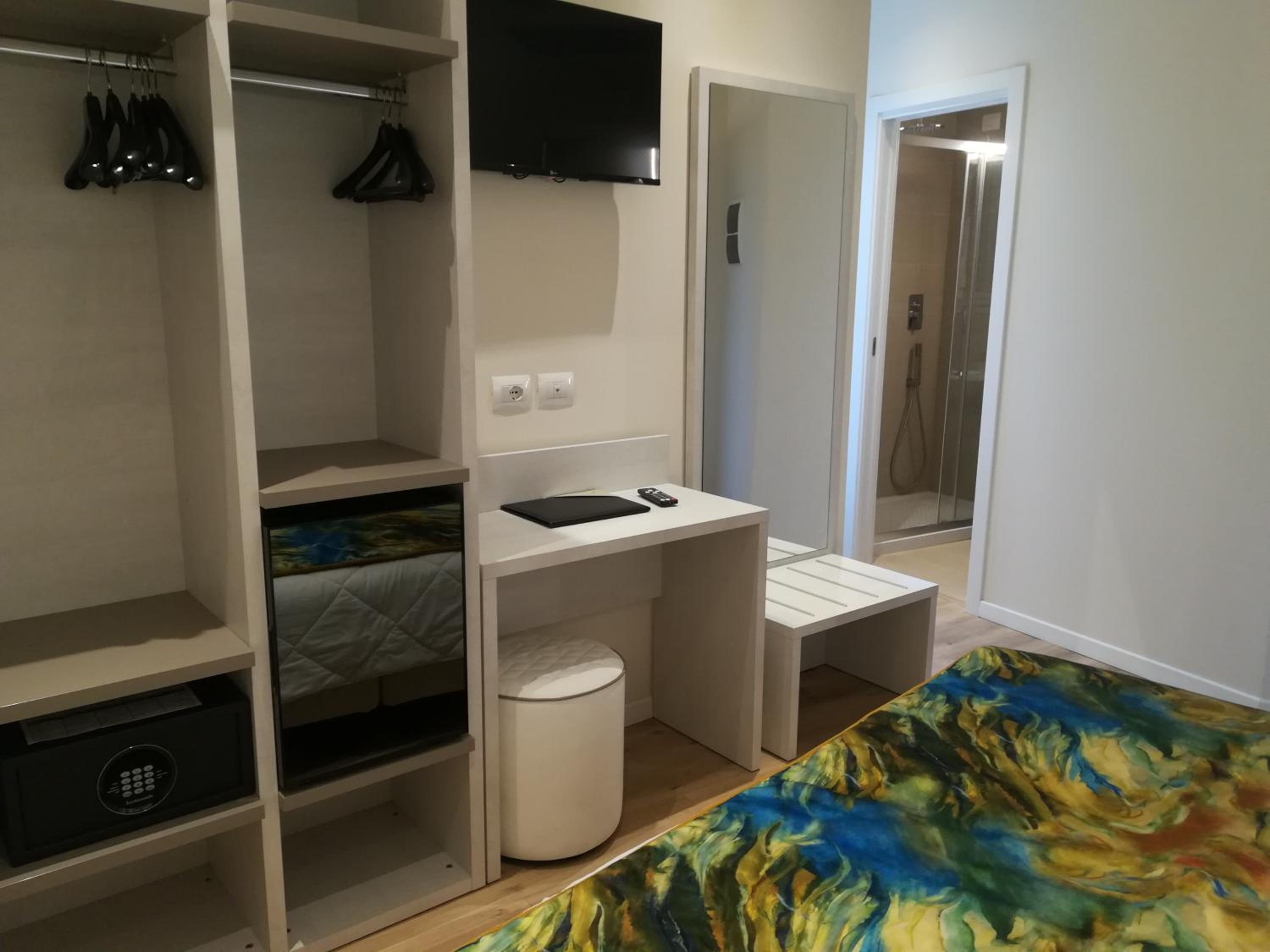 Standard Double Room photo 3
