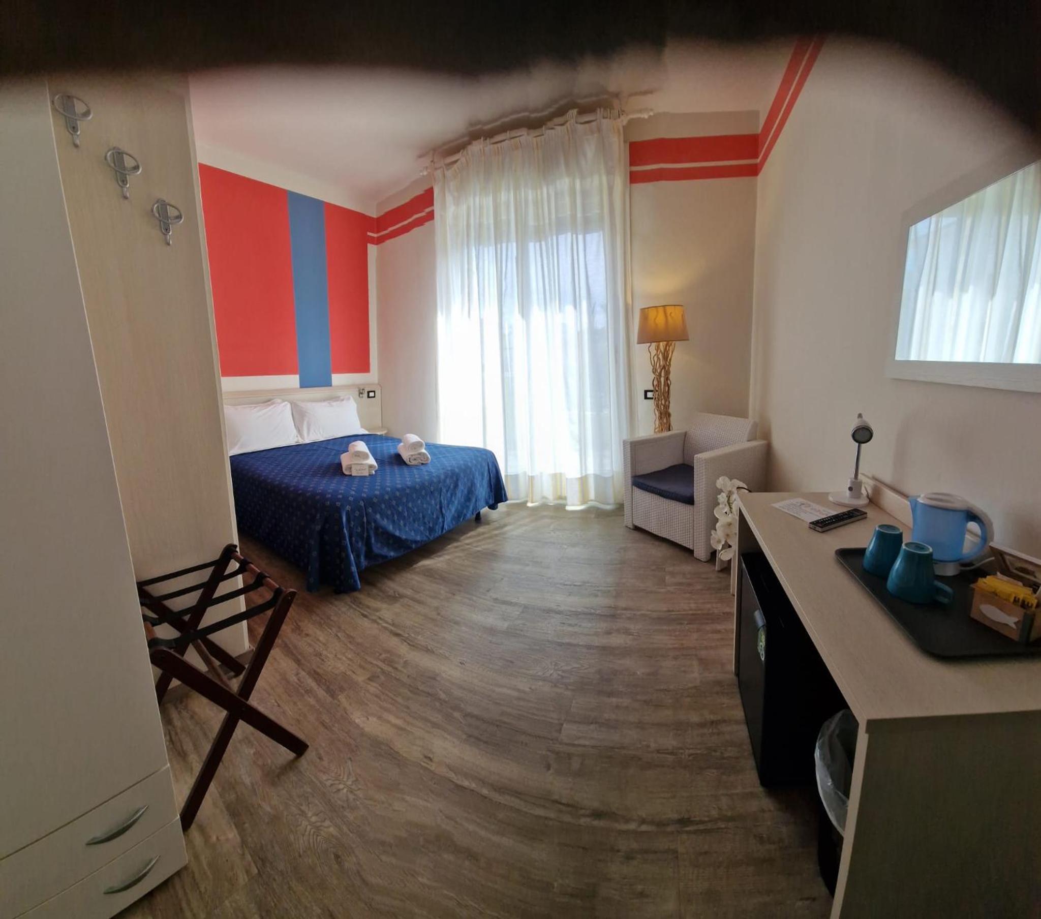 Triple Room - Photo 6