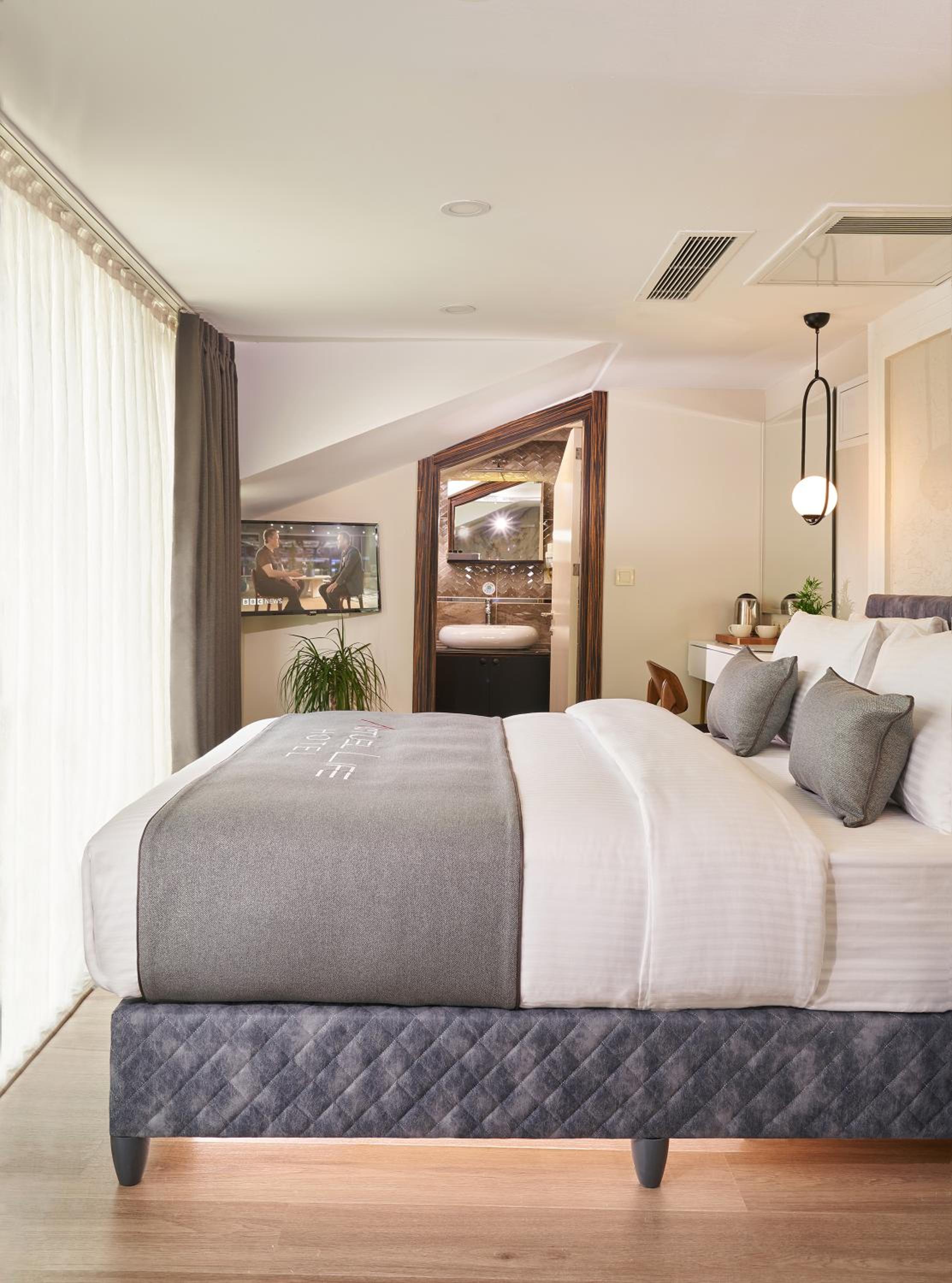Superior King Room photo 1
