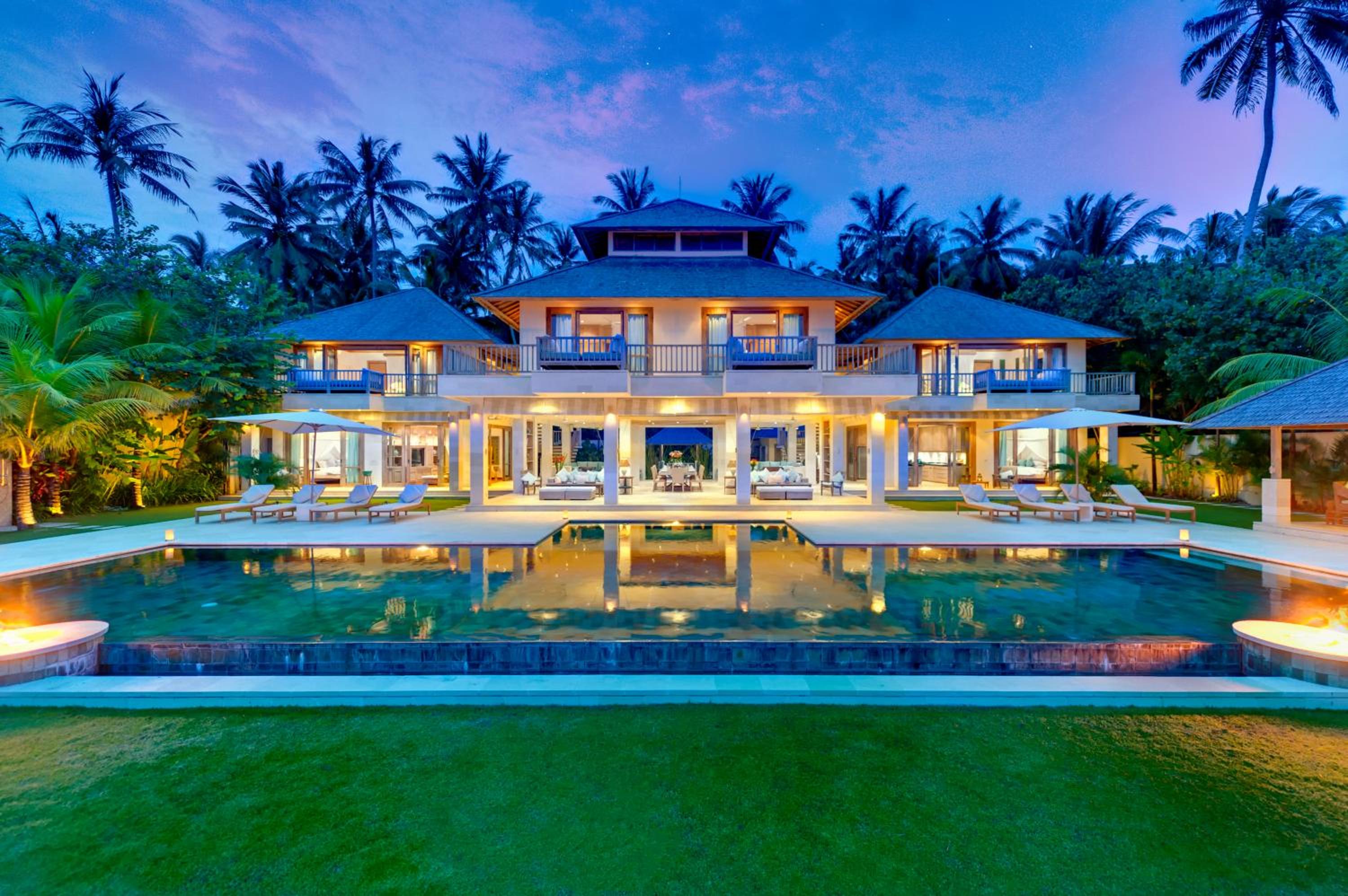 Villa - Beach Front photo 2