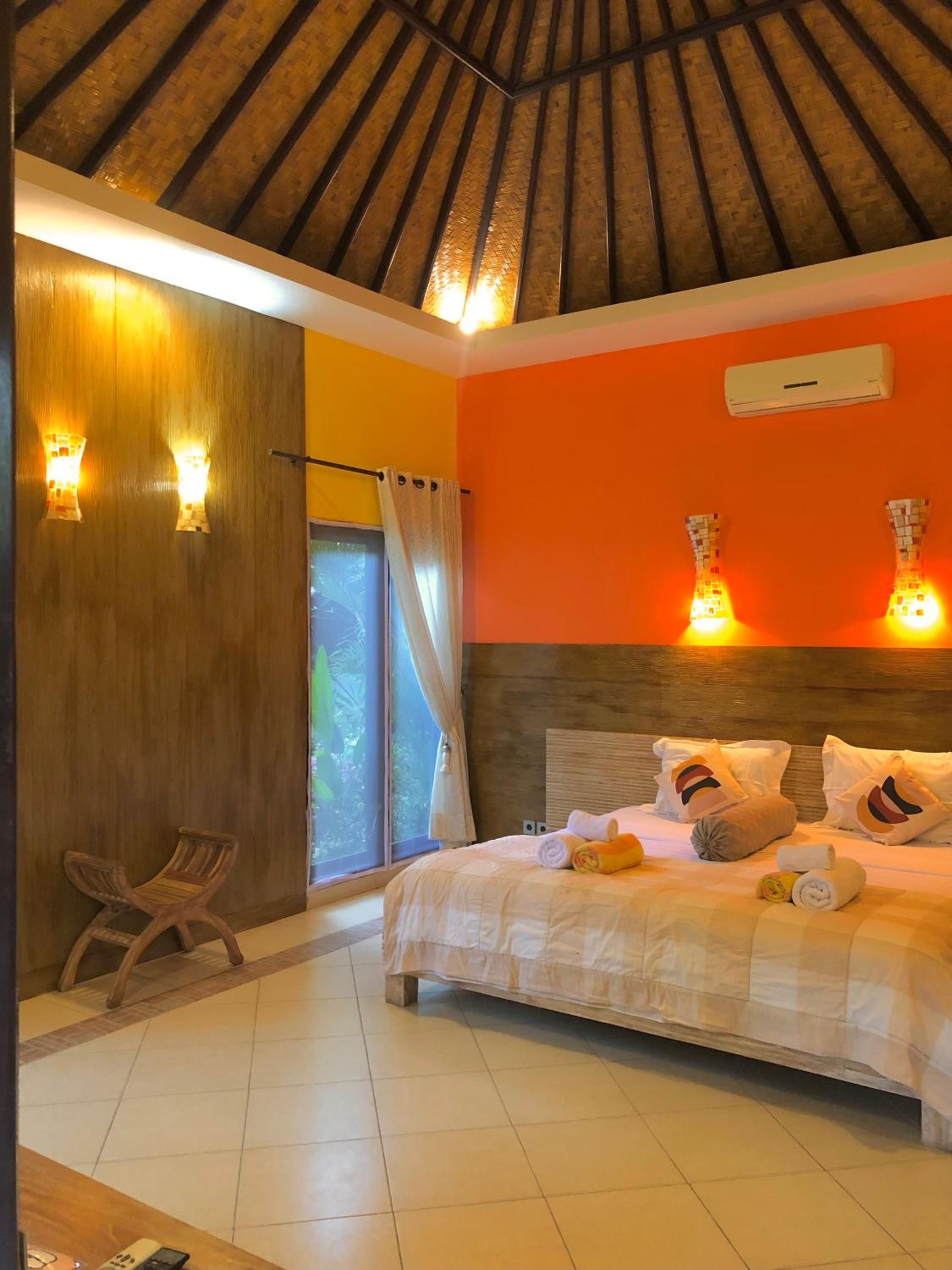 Deluxe Bungalow with Garden View - Photo 1