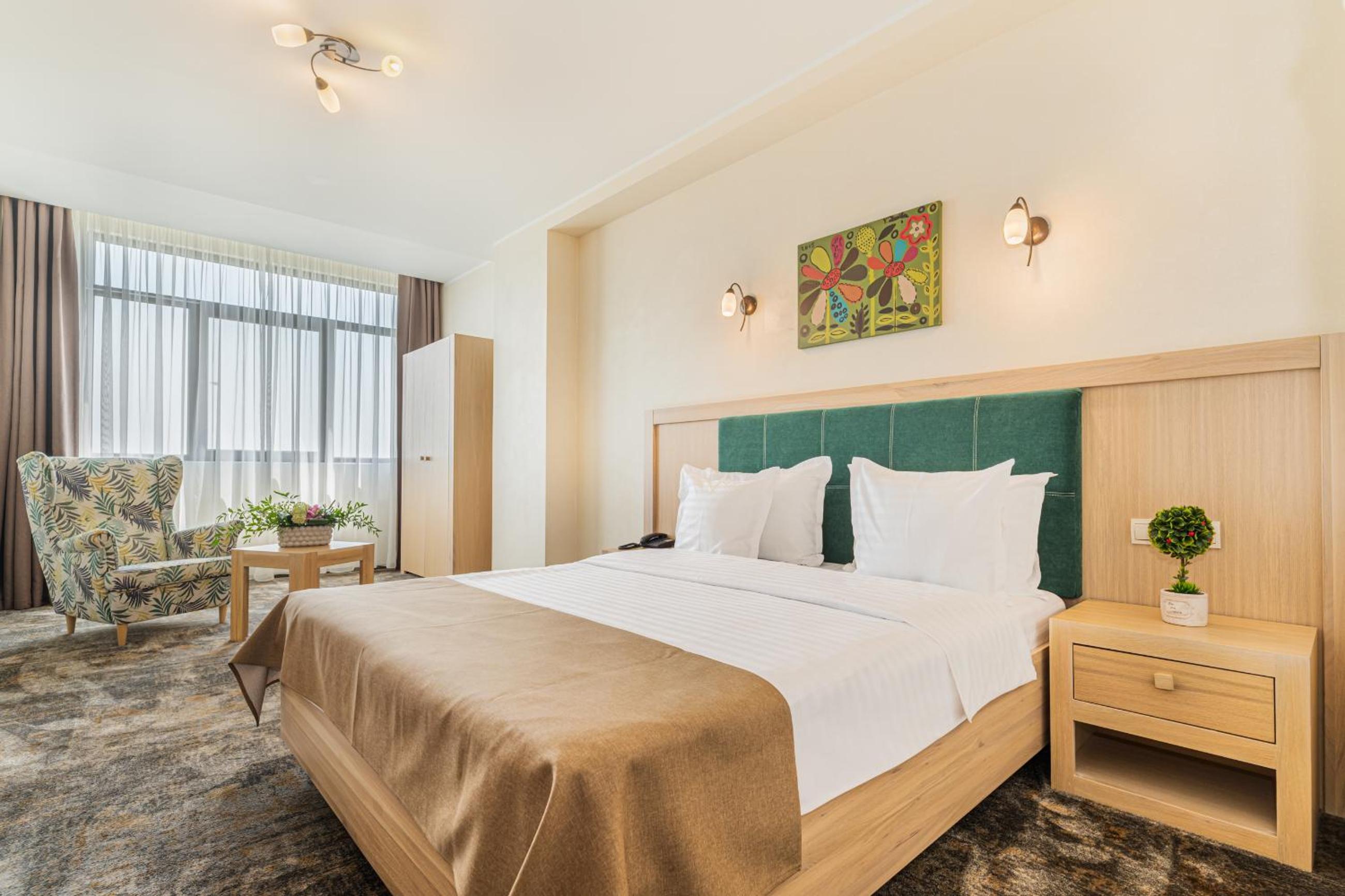 Family Suite Balcony Danube View