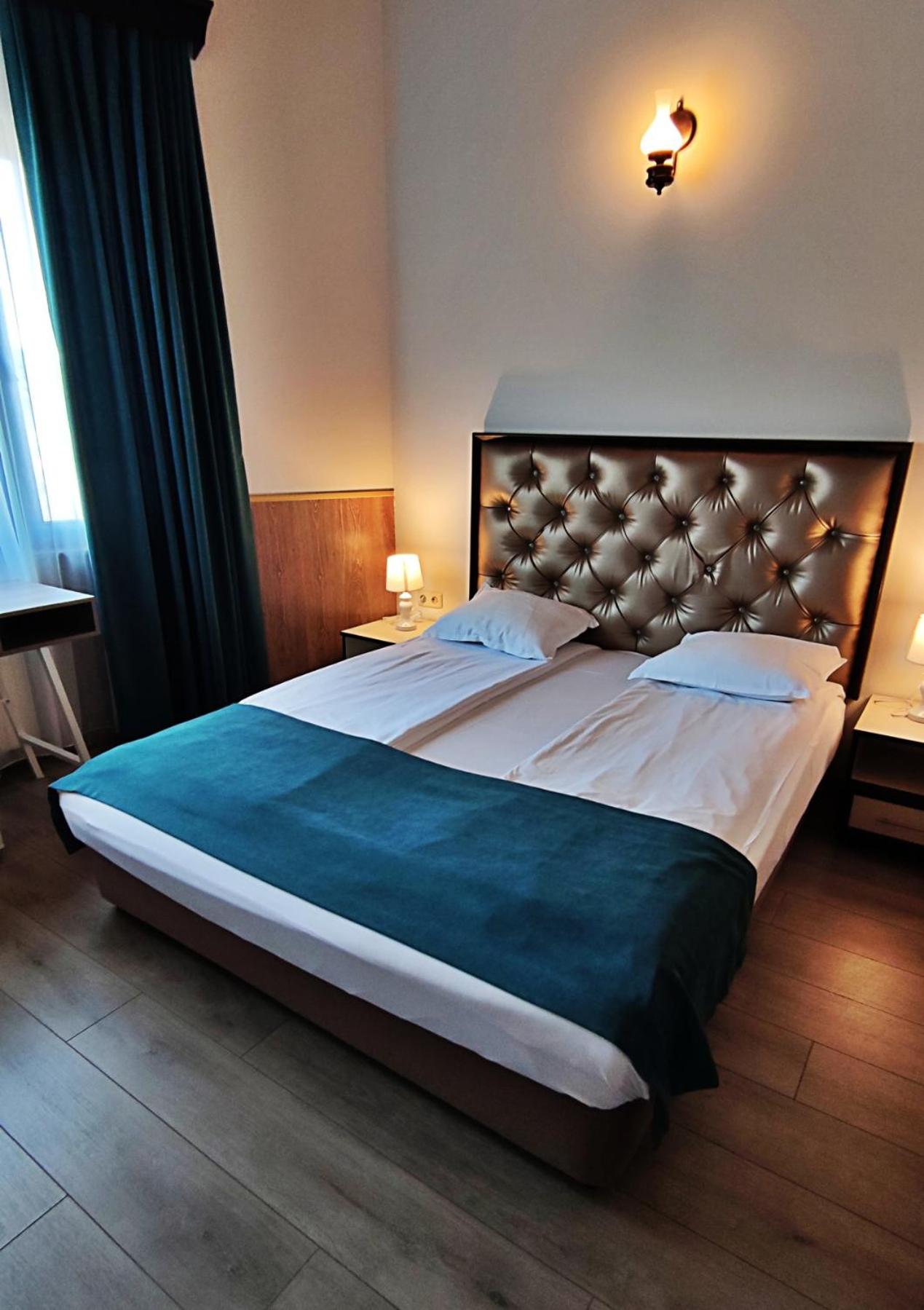 Standard Double Room photo 2