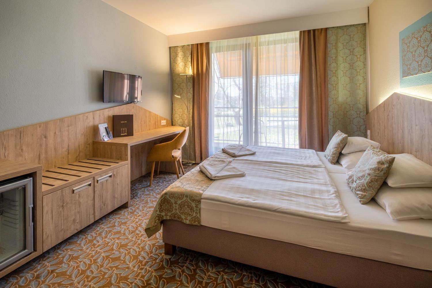 Superior Double Room - Photo 11