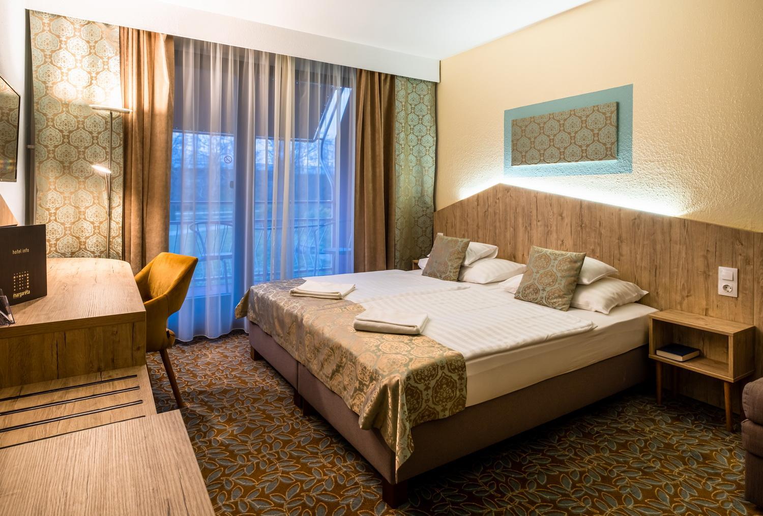 Superior Double Room - Photo 16