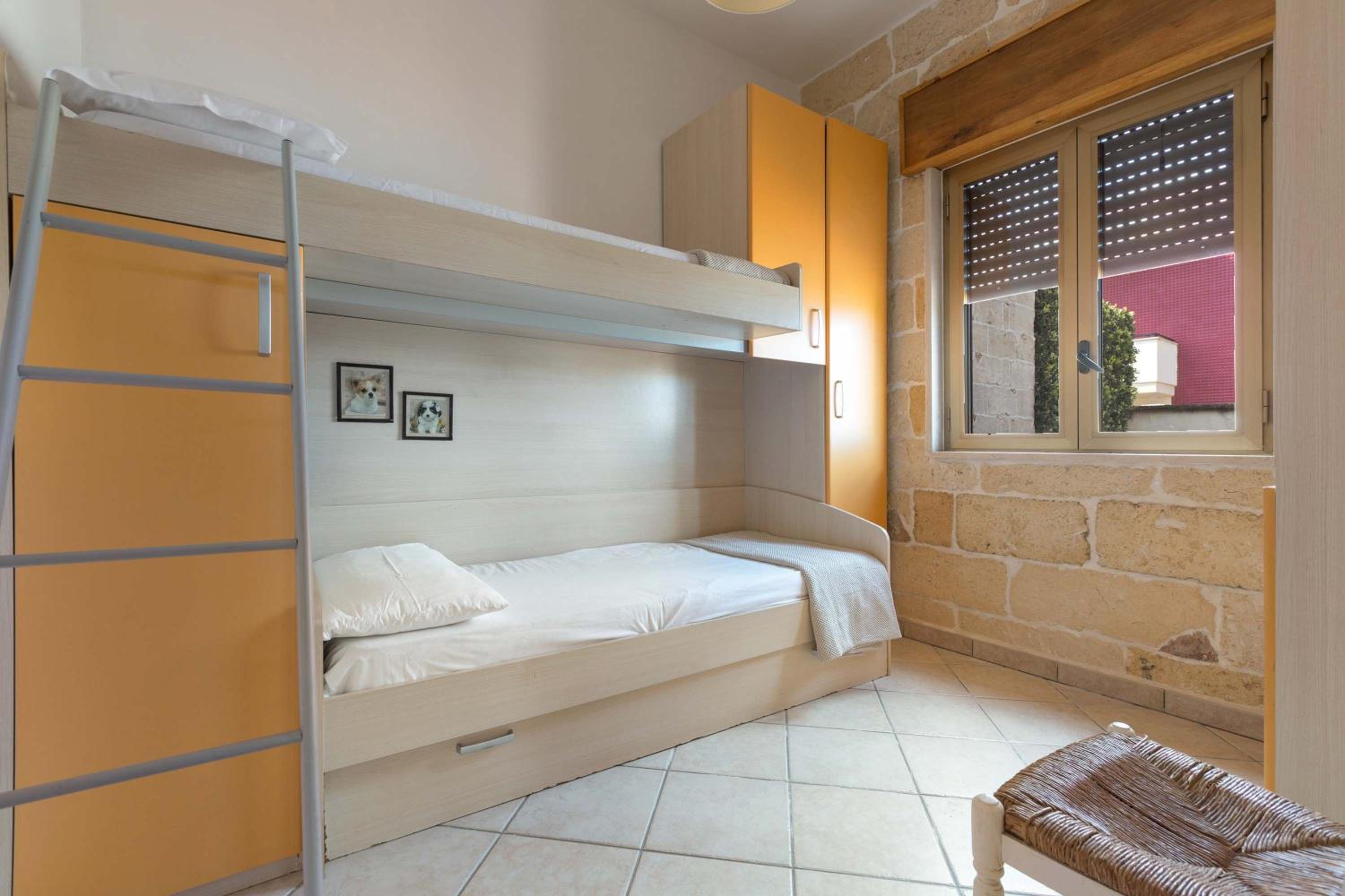 Two-Bedroom House photo 3