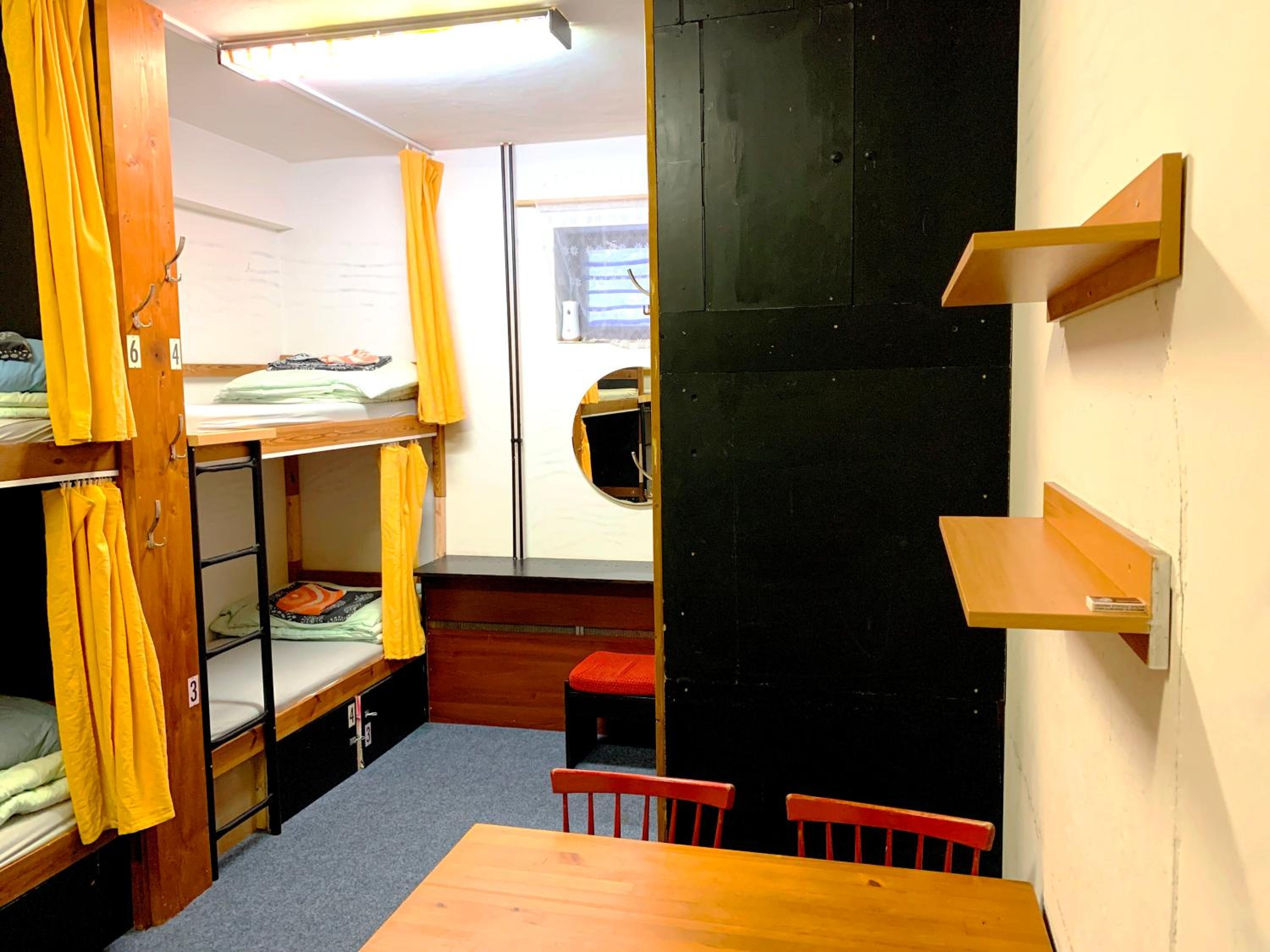 Single Bed in Mixed Dormitory Room photo 1