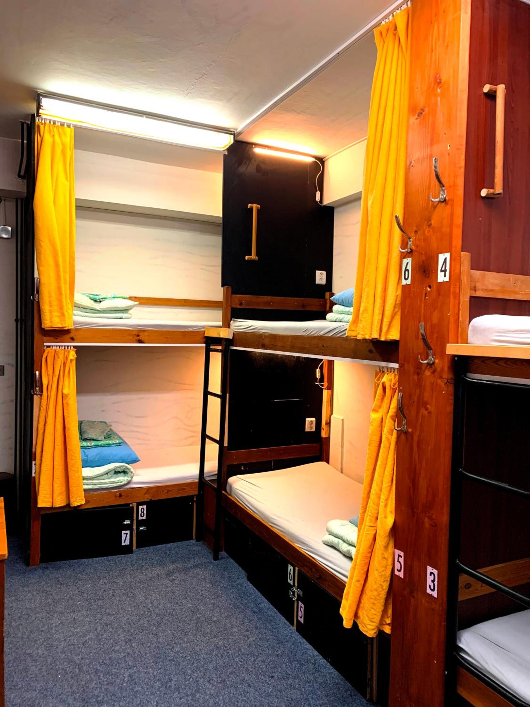 Single Bed in Mixed Dormitory Room photo 3
