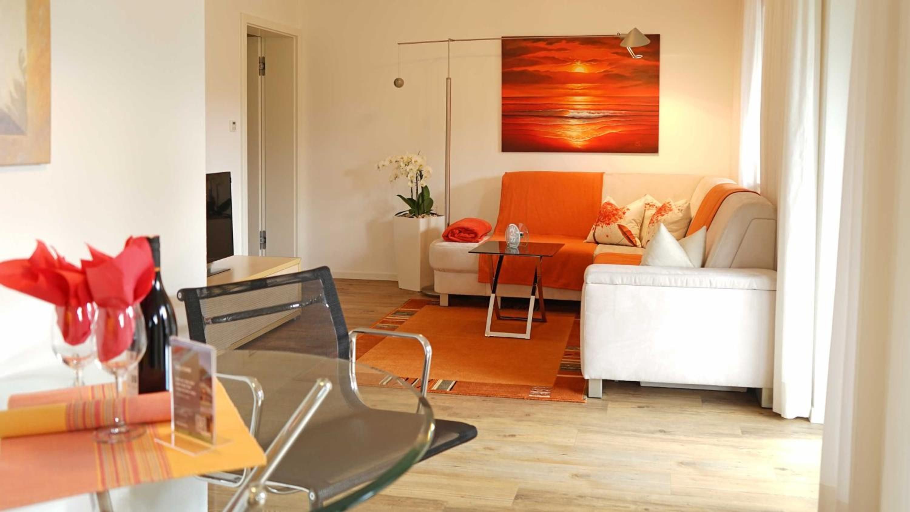 One-Bedroom Apartment with Balcony photo 1