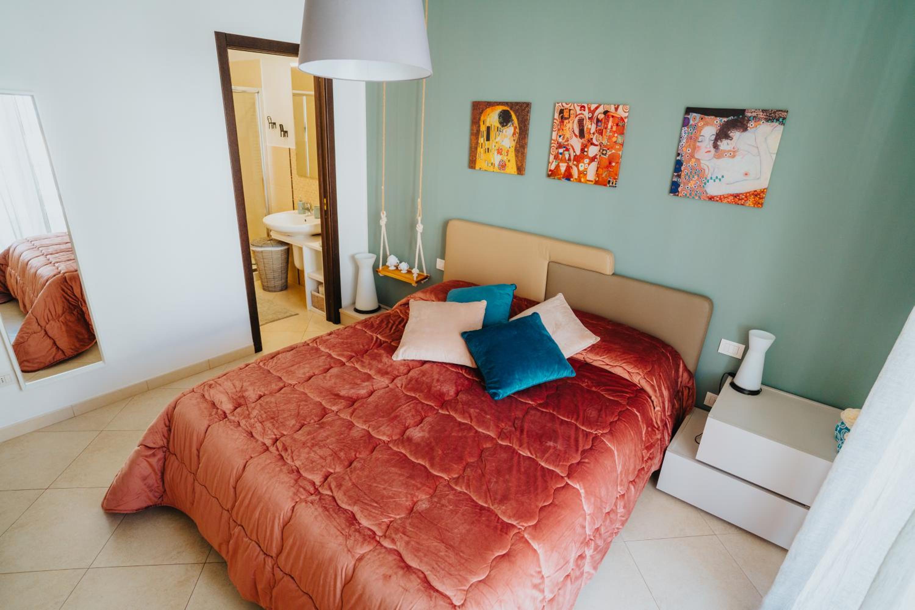 Three-Bedroom Apartment - Photo 18