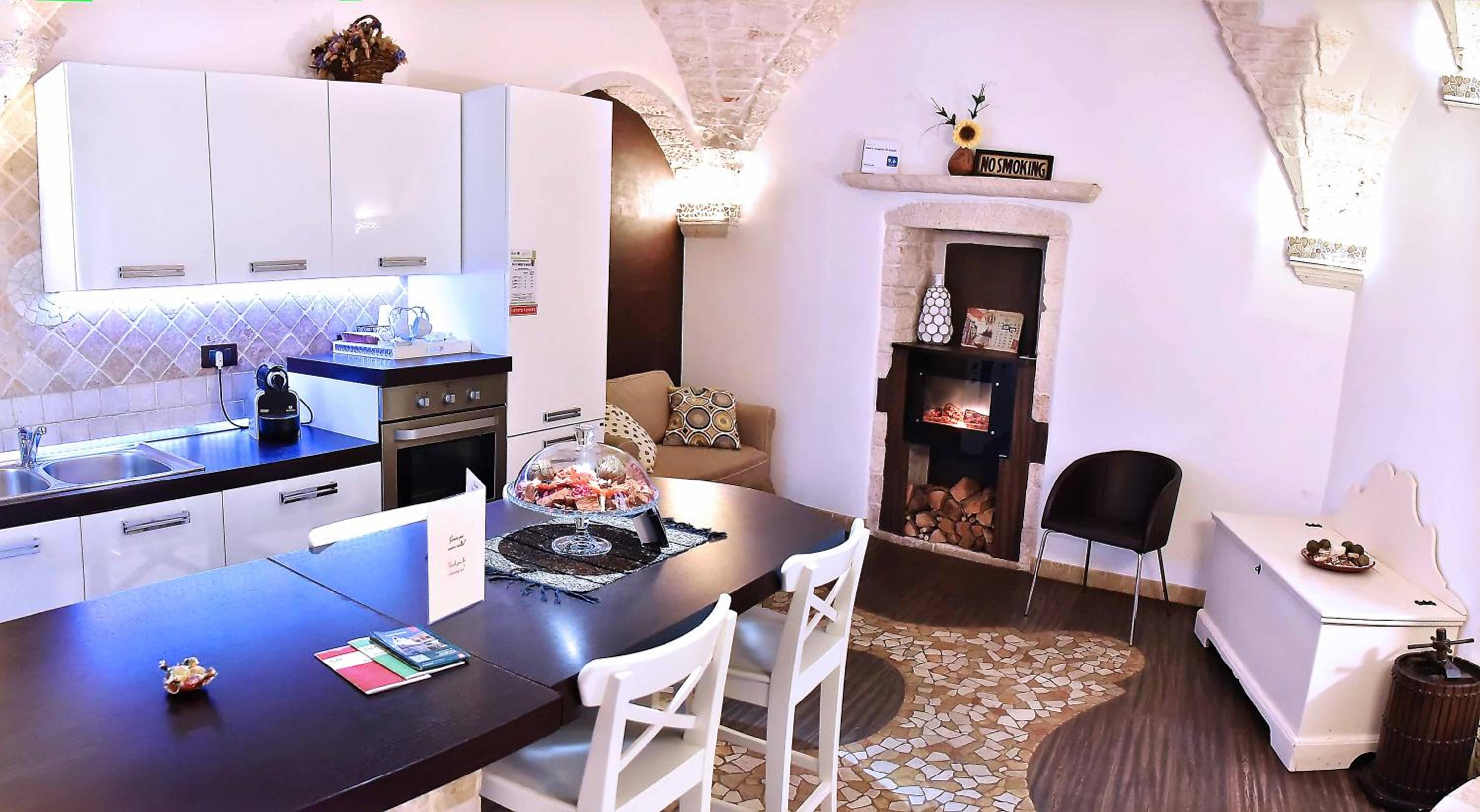 One-Bedroom Apartment - Photo 10
