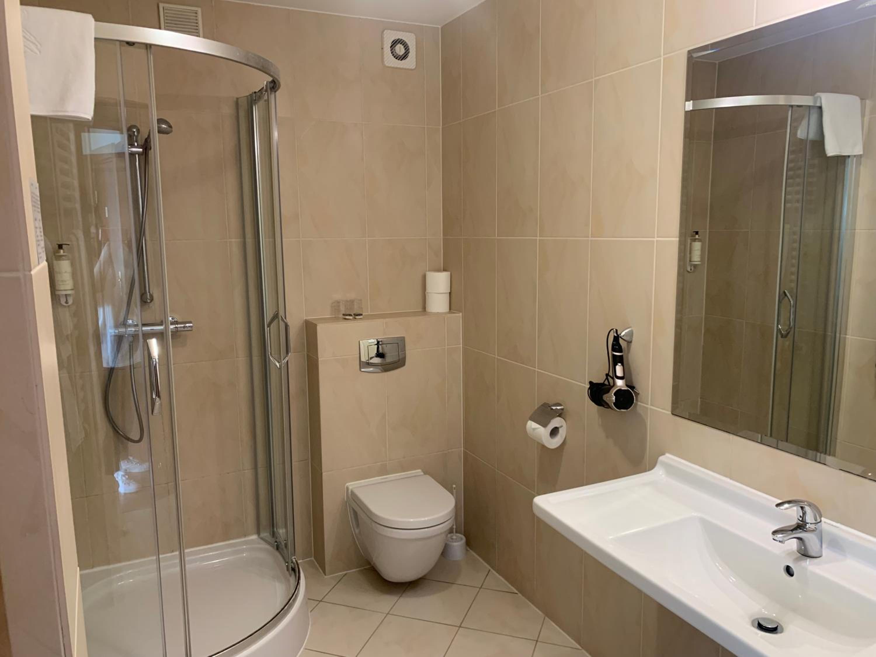 Deluxe Double or Twin Room - Photo 3