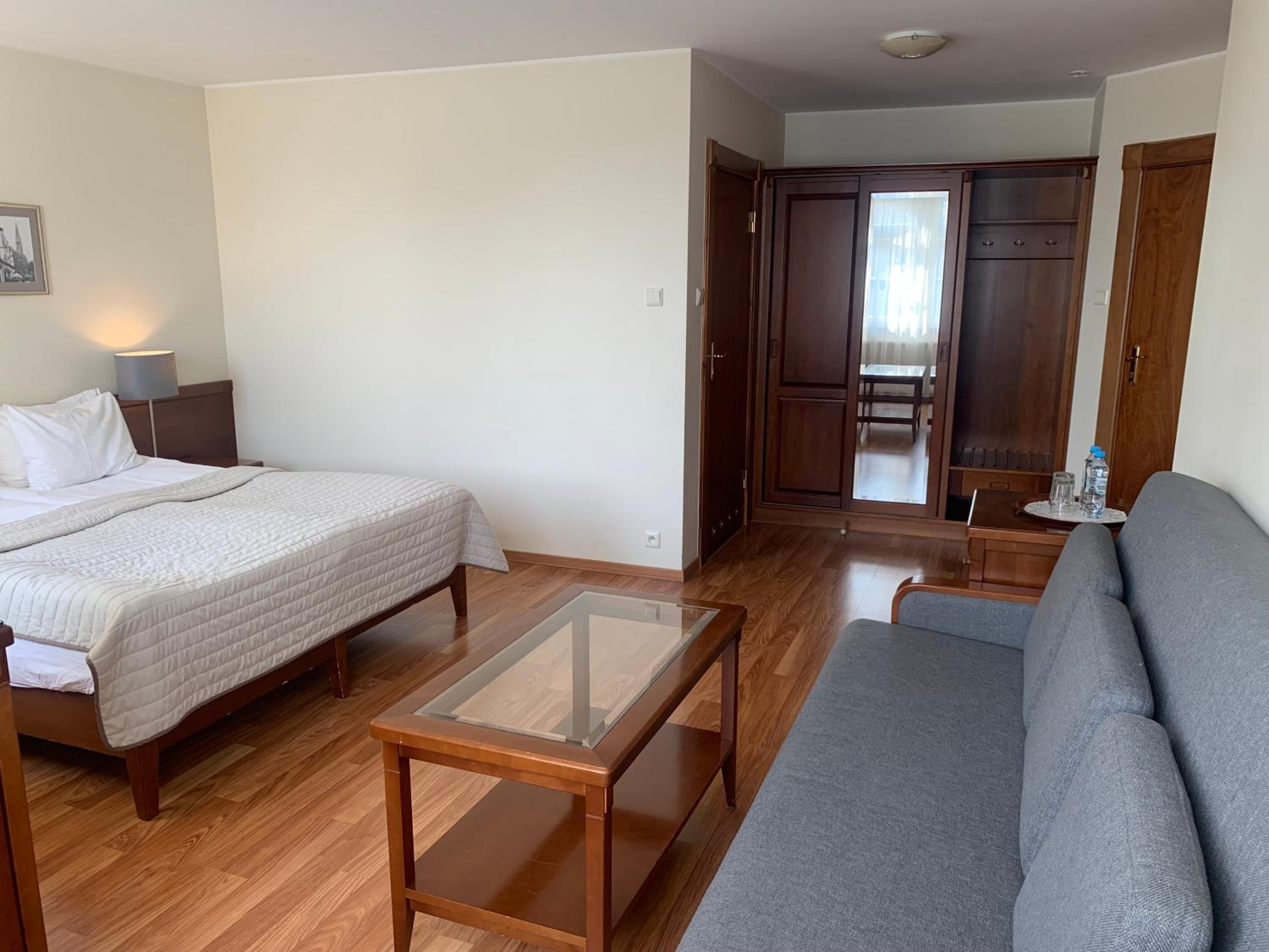 Deluxe Double or Twin Room - Photo 2