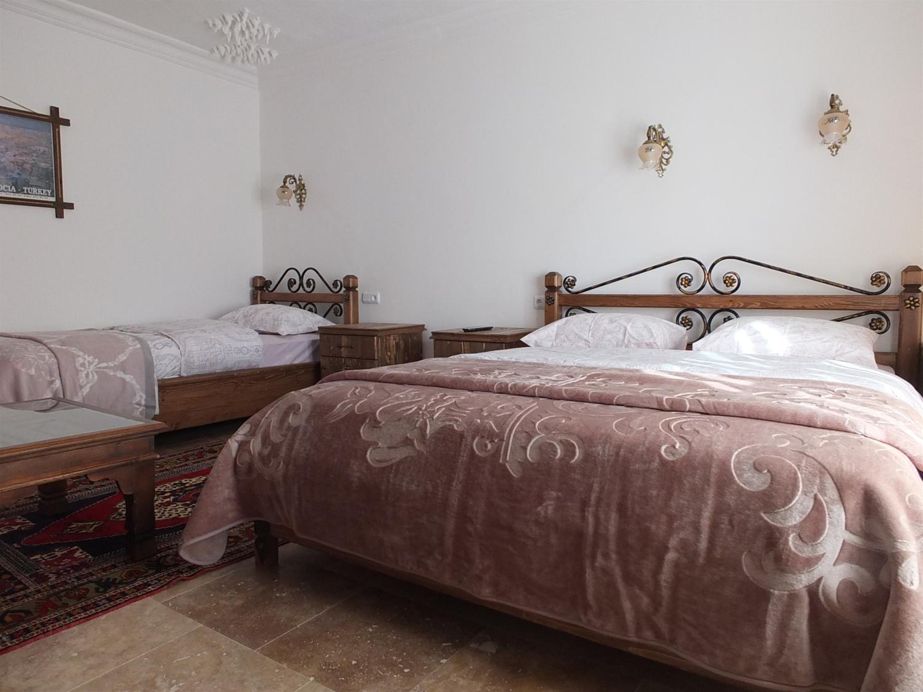 Luxury Triple Room - Photo 22