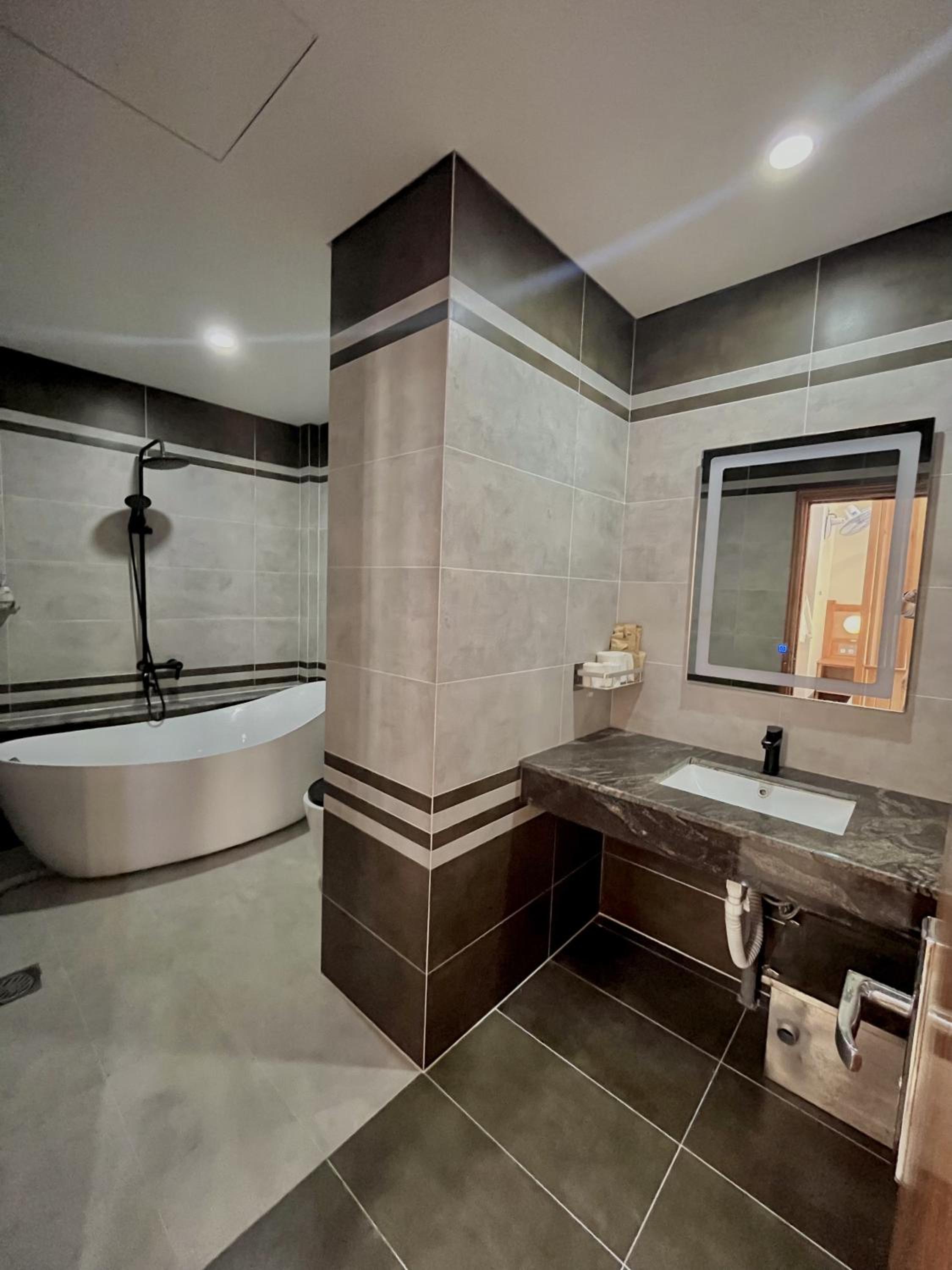 Family Room - Photo 8