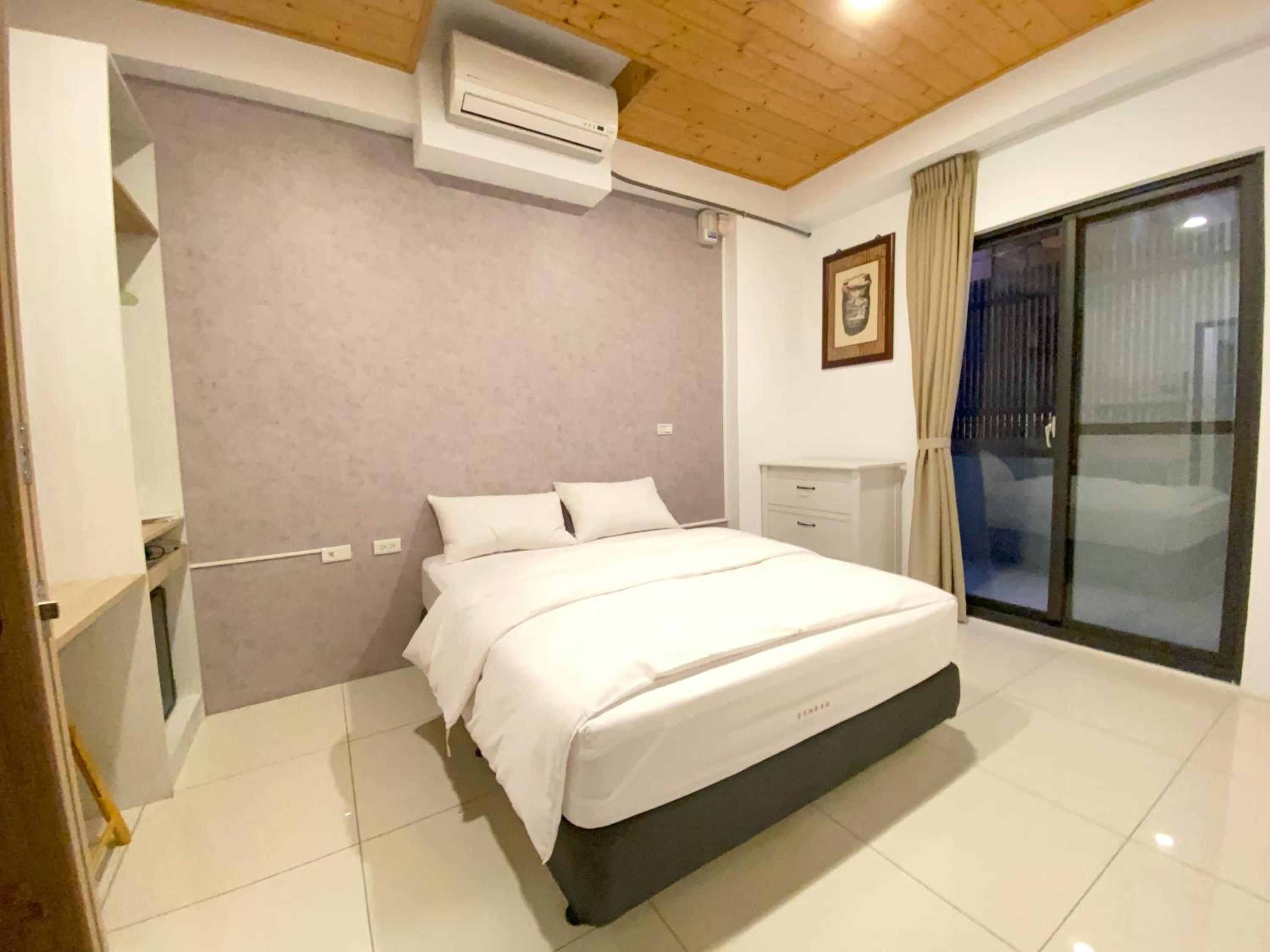 Double Room with Balcony - Photo 1