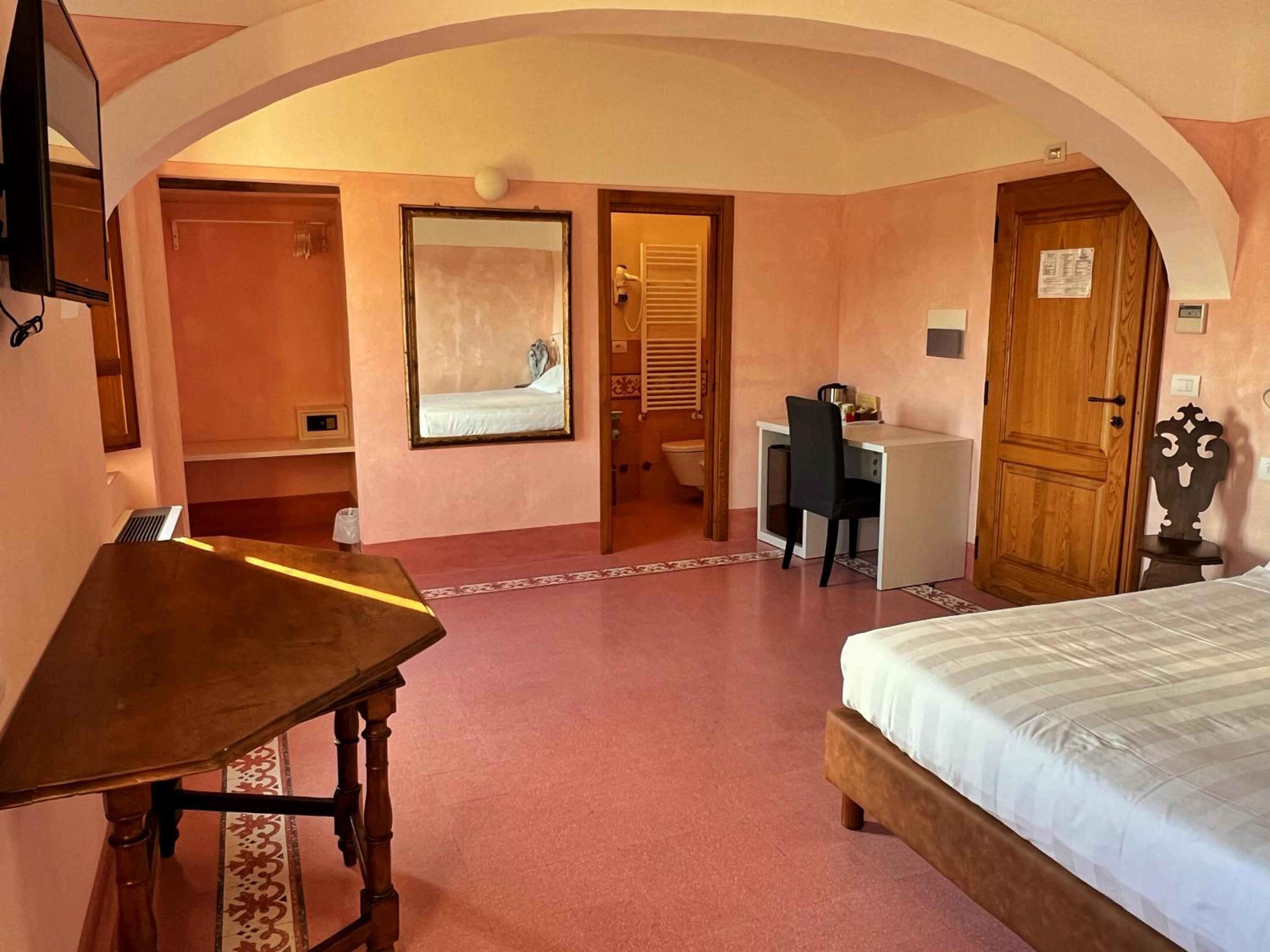 Superior Double Room - Photo 9