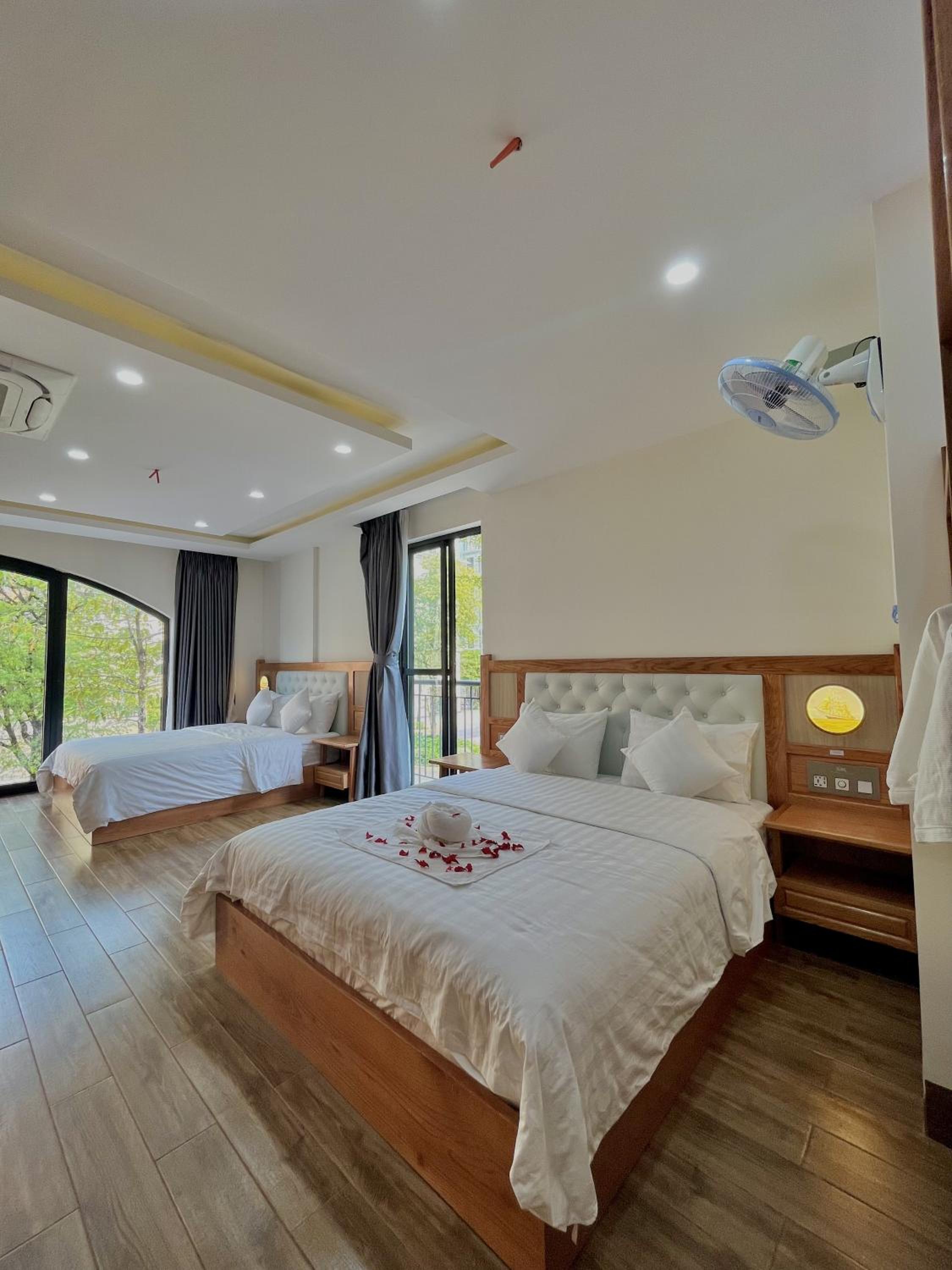 Family Room - Photo 13