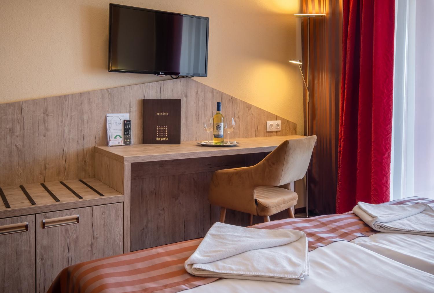 Superior Double Room - Photo 15