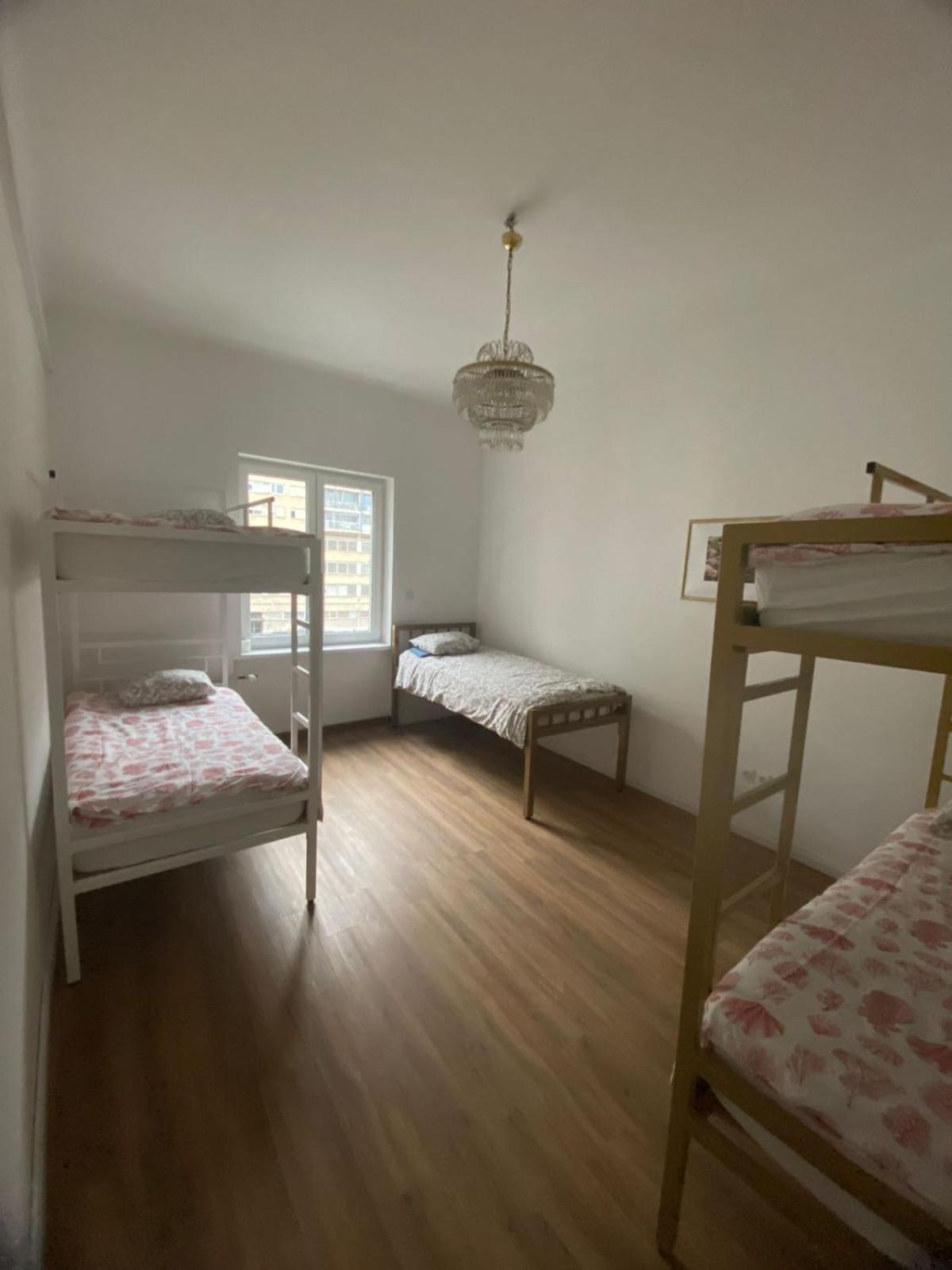 Quintuple Room with Balcony - Photo 24