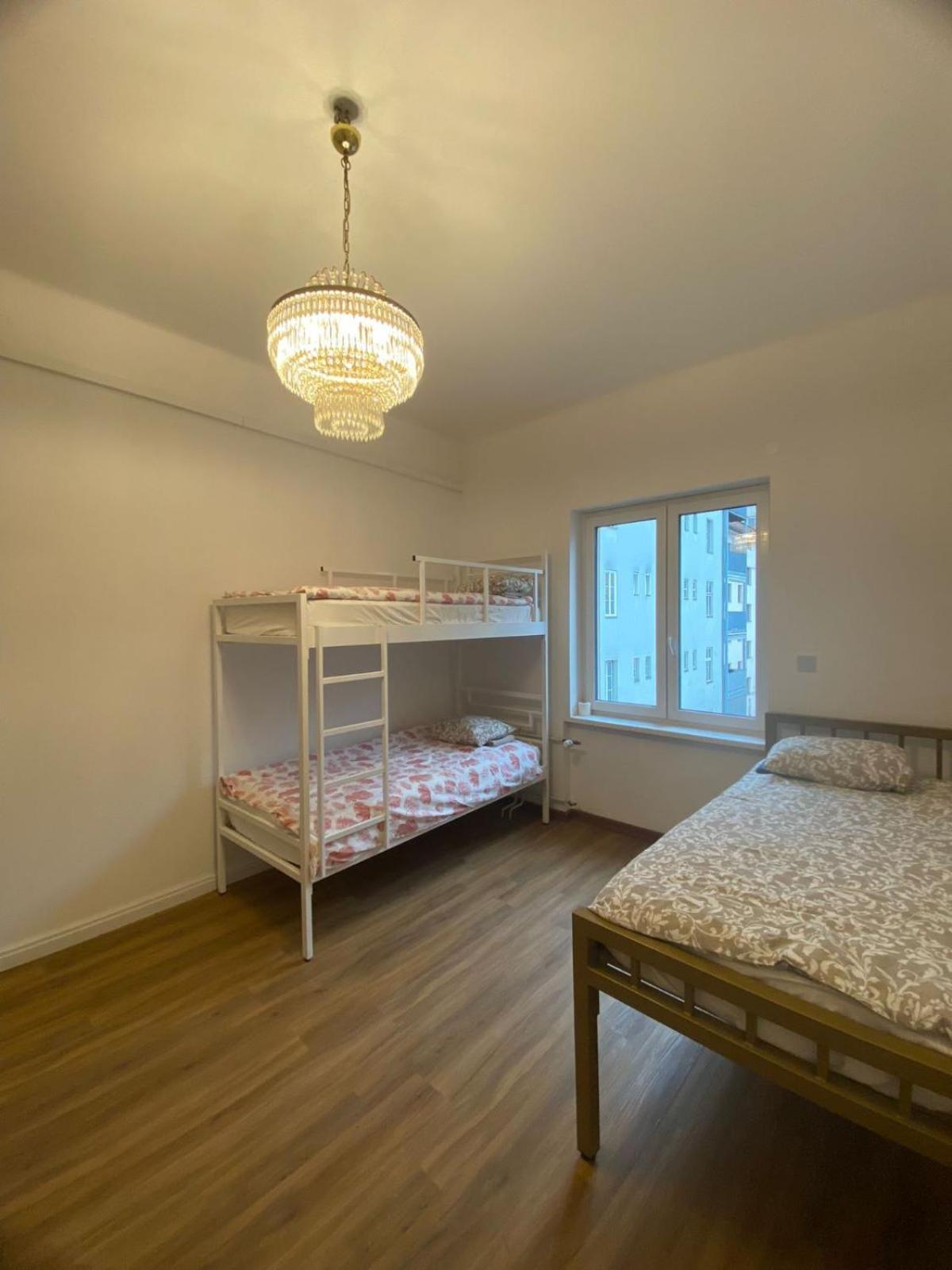 Quintuple Room with Balcony - Photo 36