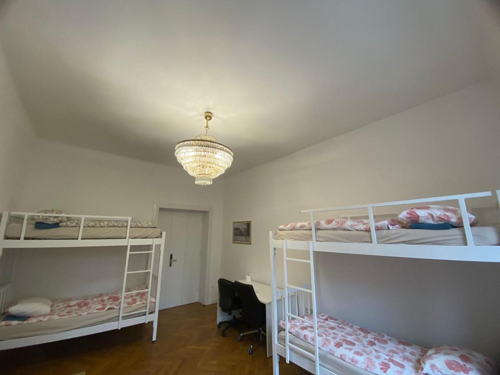 Quintuple Room with Balcony - Photo 41