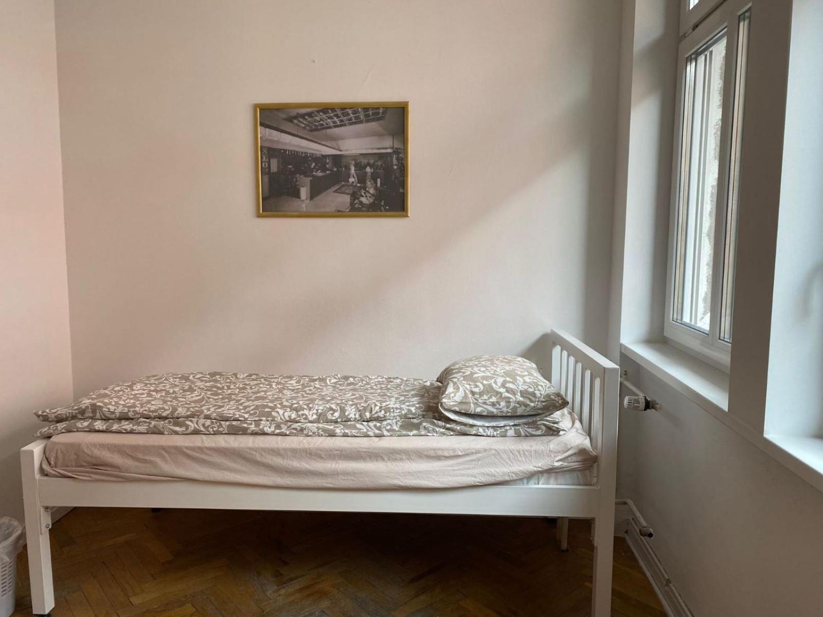 Quintuple Room with Balcony - Photo 19